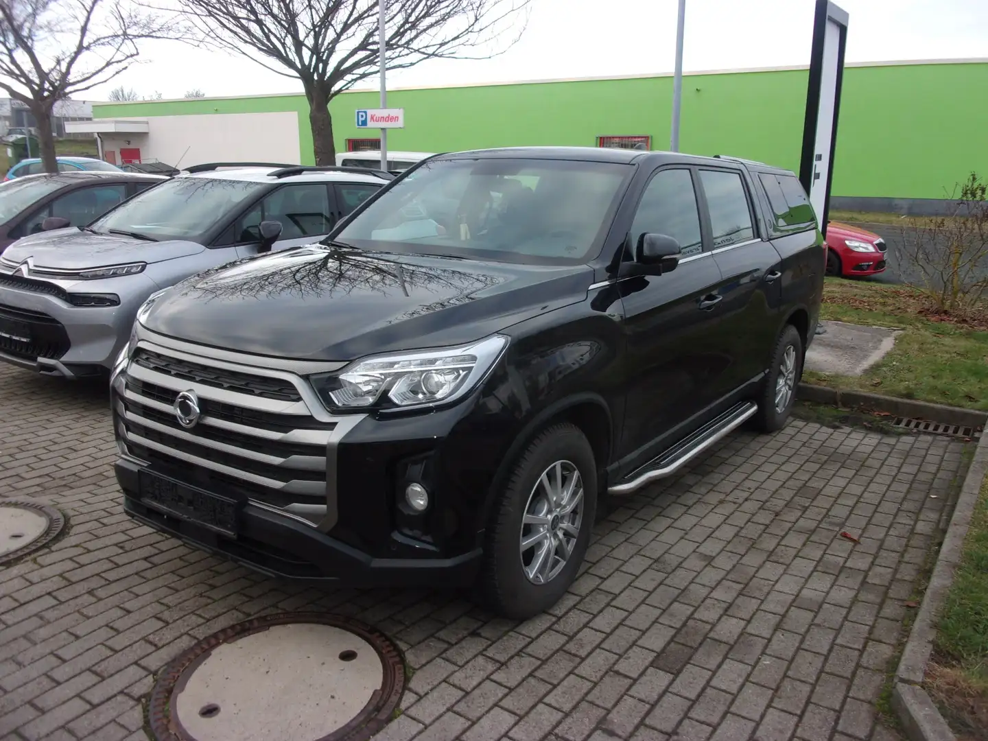 SsangYong Musso Crystal 2WD IM KUNDENAUFTRAG Zwart - 1