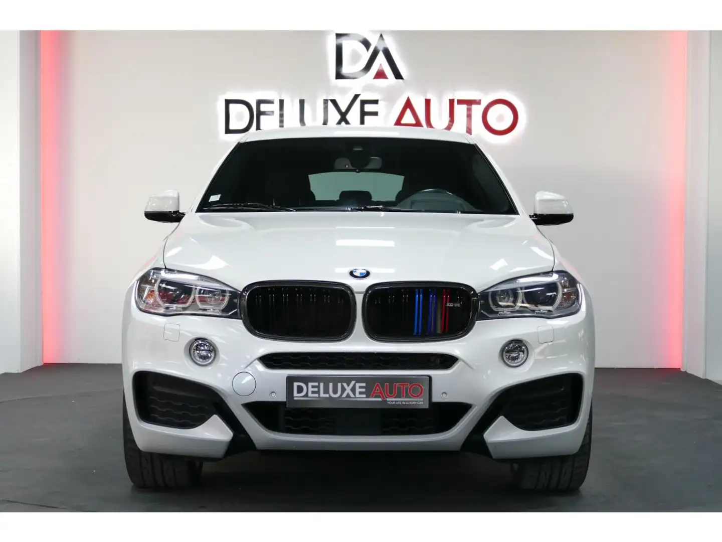 BMW X6 xDrive 30d 258 M Sport (F16) Bílá - 2
