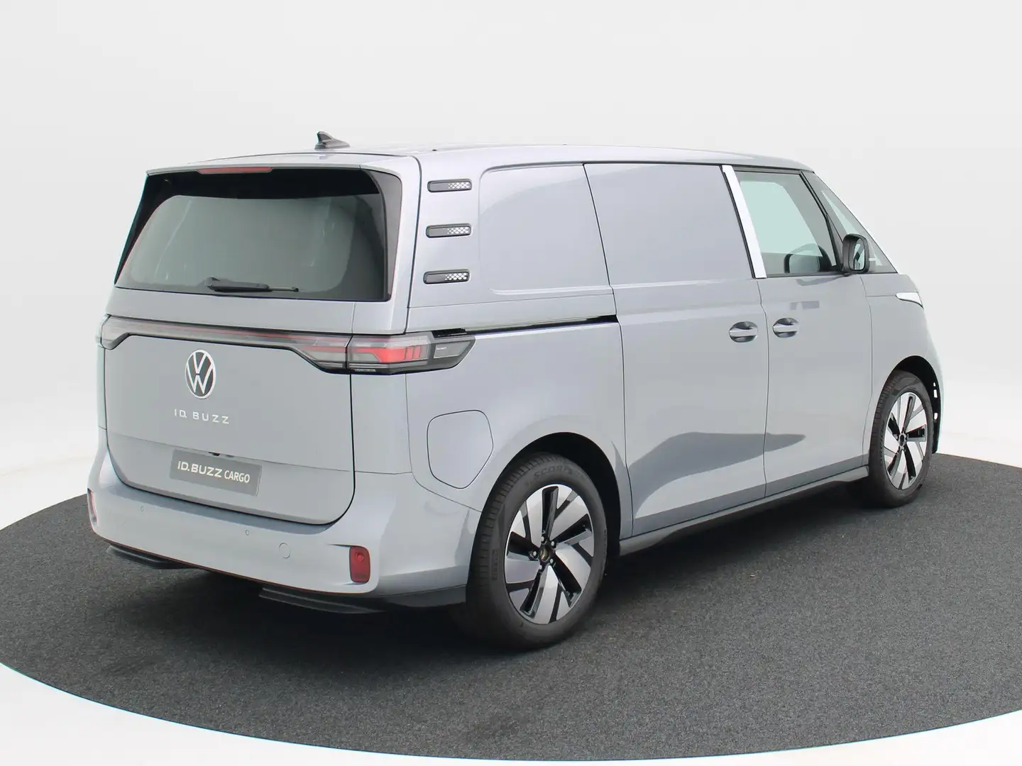 Volkswagen ID. Buzz Anniversary Edition 286 pk 79 kWh | Trekhaak | Bij Zilver - 2