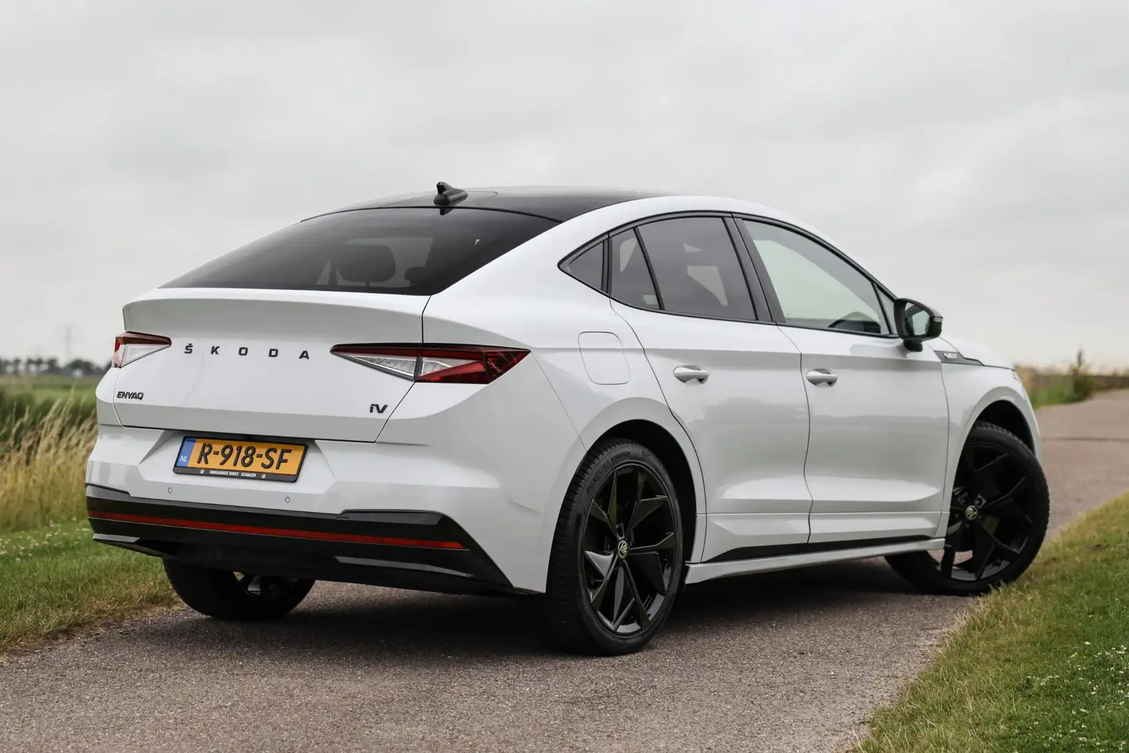 Skoda Enyaq Coupé iV 80 RS 300 PK 4X4 ✅ Leder ✅ W-Pomp ✅ Pano Wit - 2