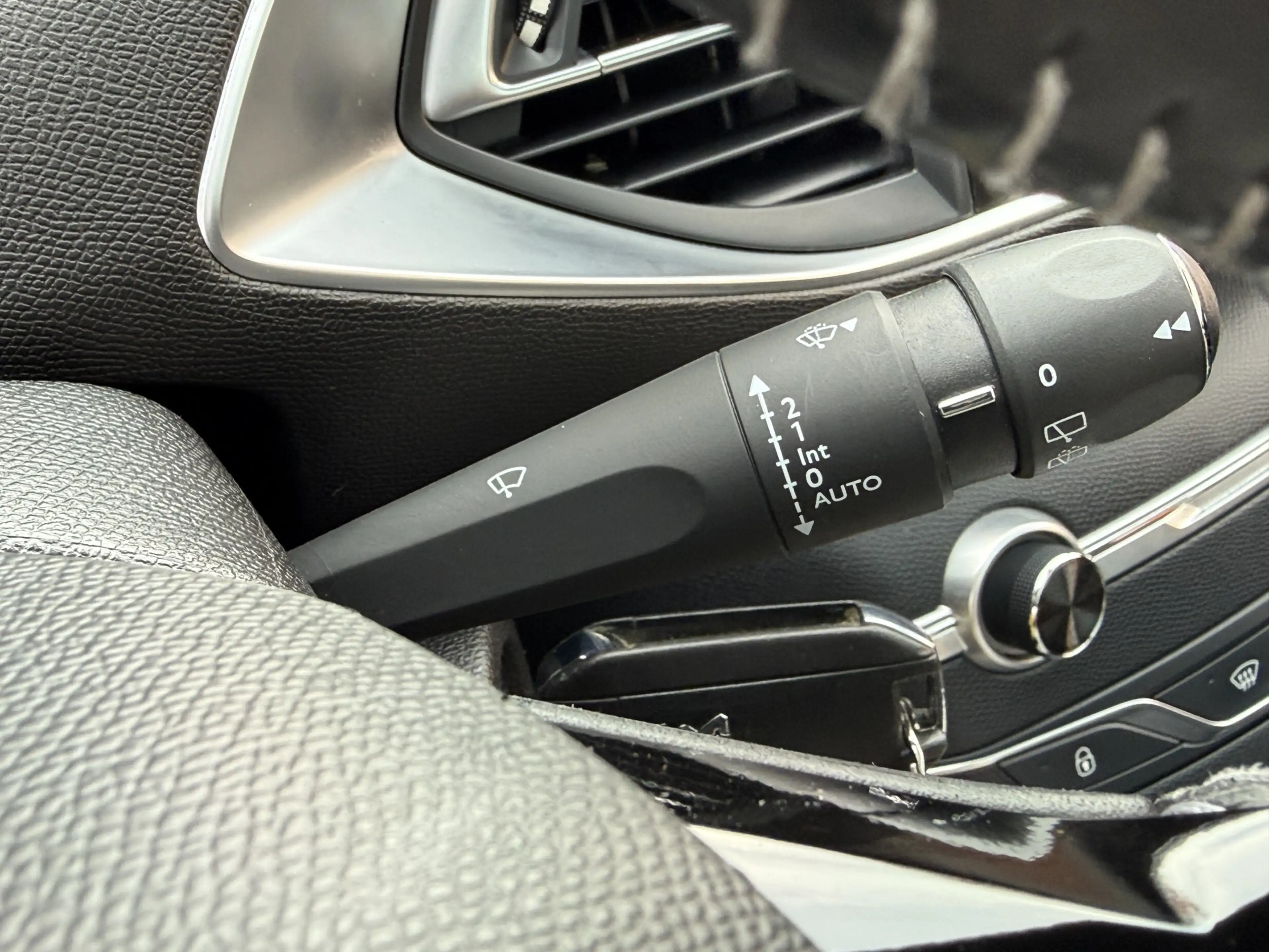 Peugeot 308 BWJ 2021 1.2 PureTech 111 PK Blue Lease Executive — photo 18