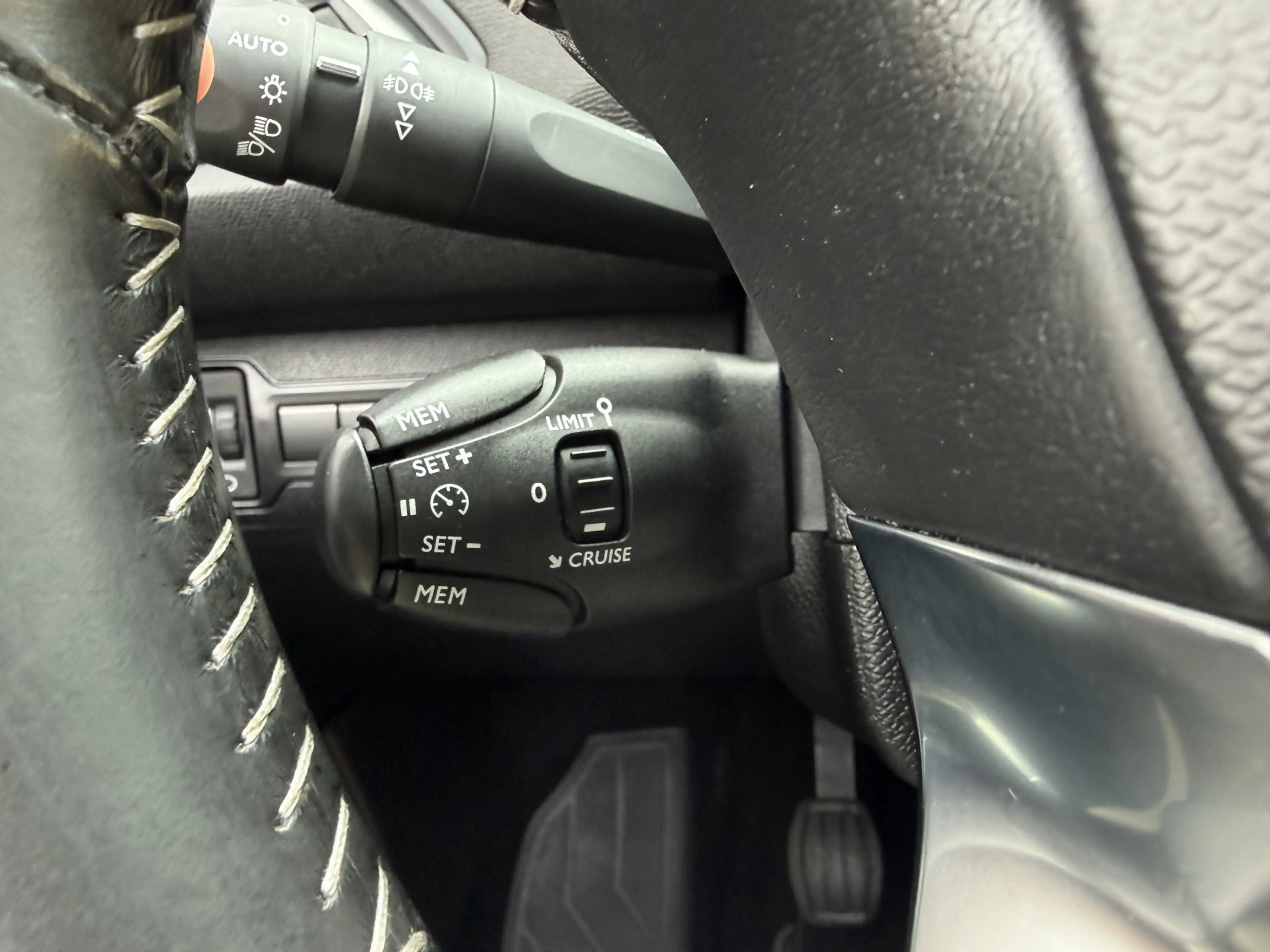 Peugeot 308 BWJ 2021 1.2 PureTech 111 PK Blue Lease Executive — photo 14