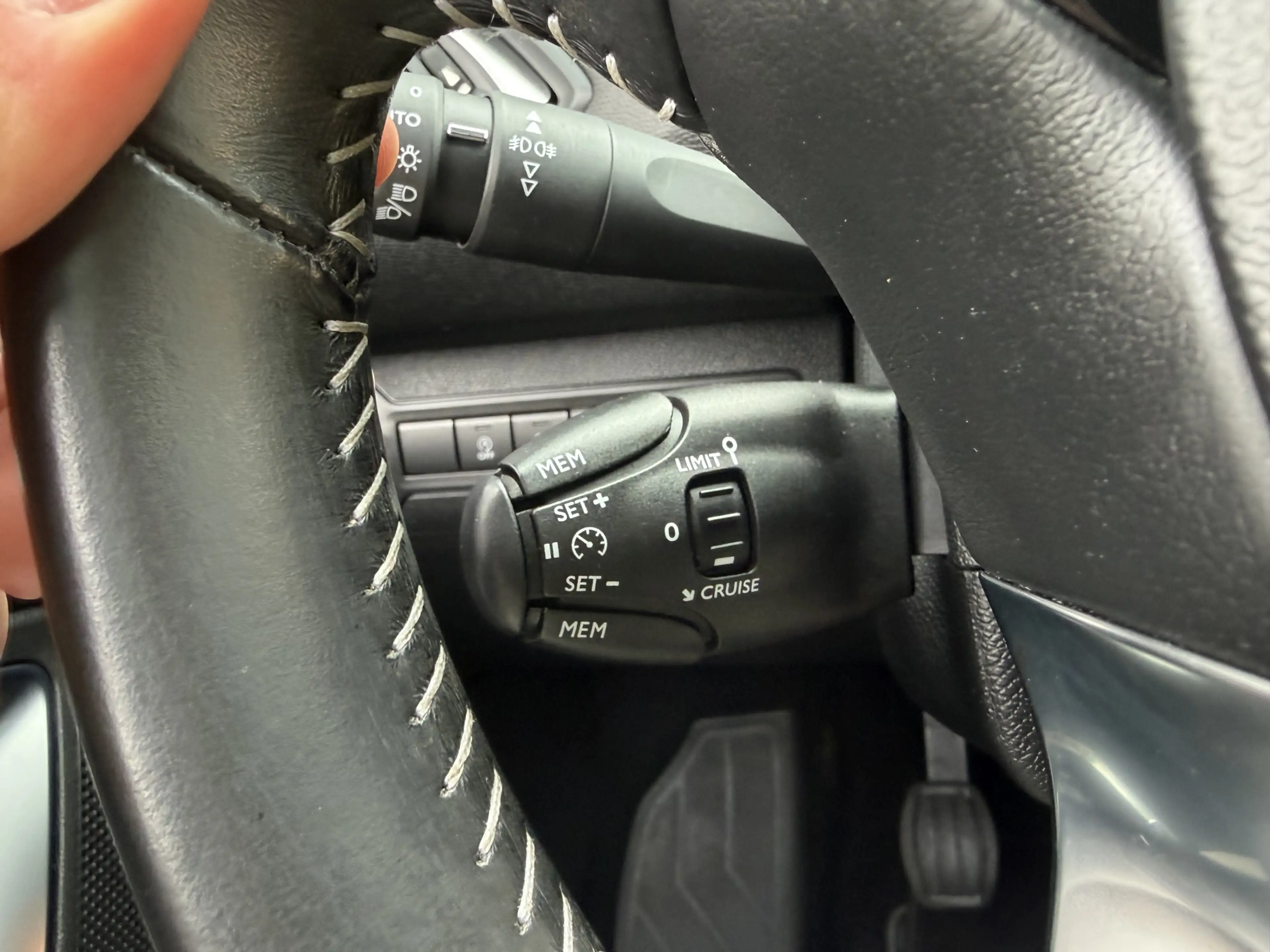 Peugeot 308 BWJ 2021 1.2 PureTech 111 PK Blue Lease Executive — photo 13