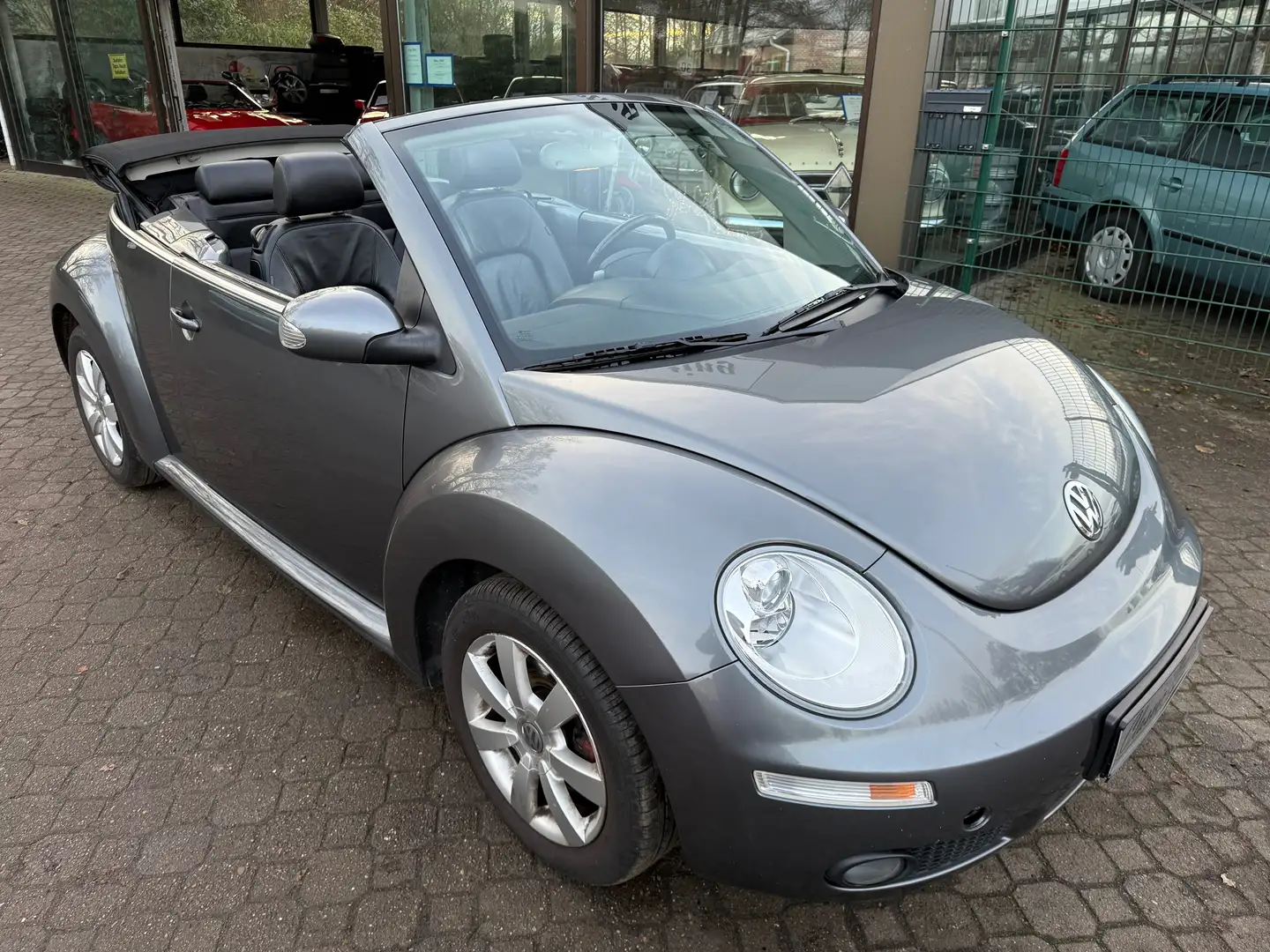 Volkswagen New Beetle Cabriolet 1.8 T *HU 3/2027*Leder*SHZ*PDC*Klima* Grau - 1