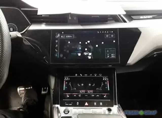 Audi Q8 E-Tron view 8