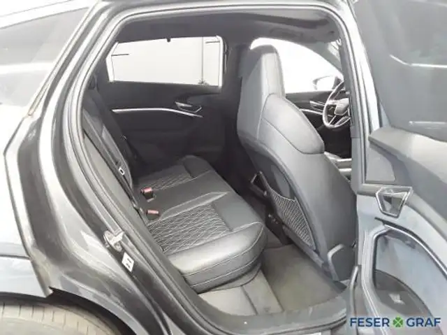 Audi Q8 E-Tron view 9