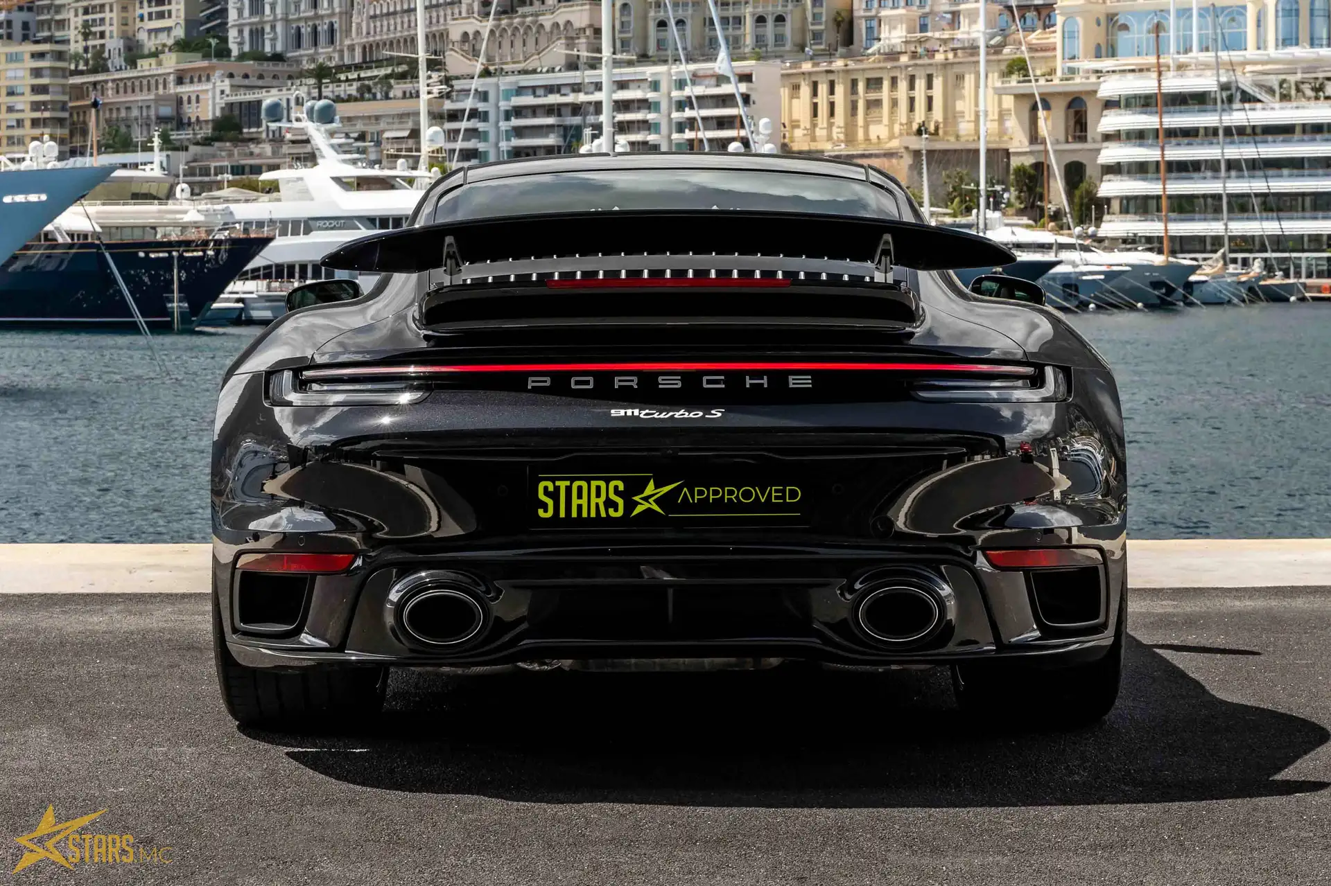 포르쉐 911 Turbo S Coupe 2020 검정 사진 8