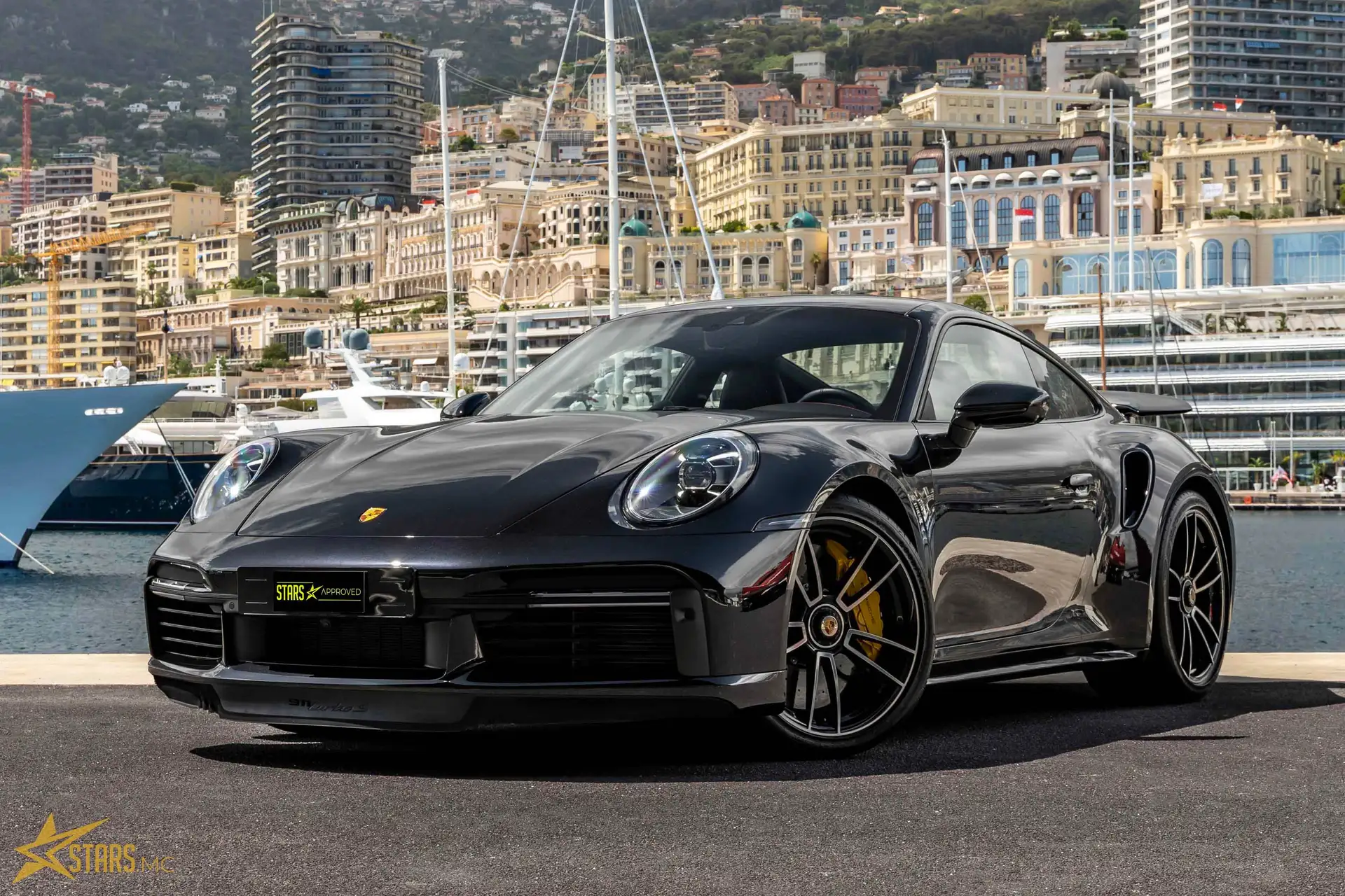 포르쉐 911 Turbo S Coupe 2020 검정 사진 2