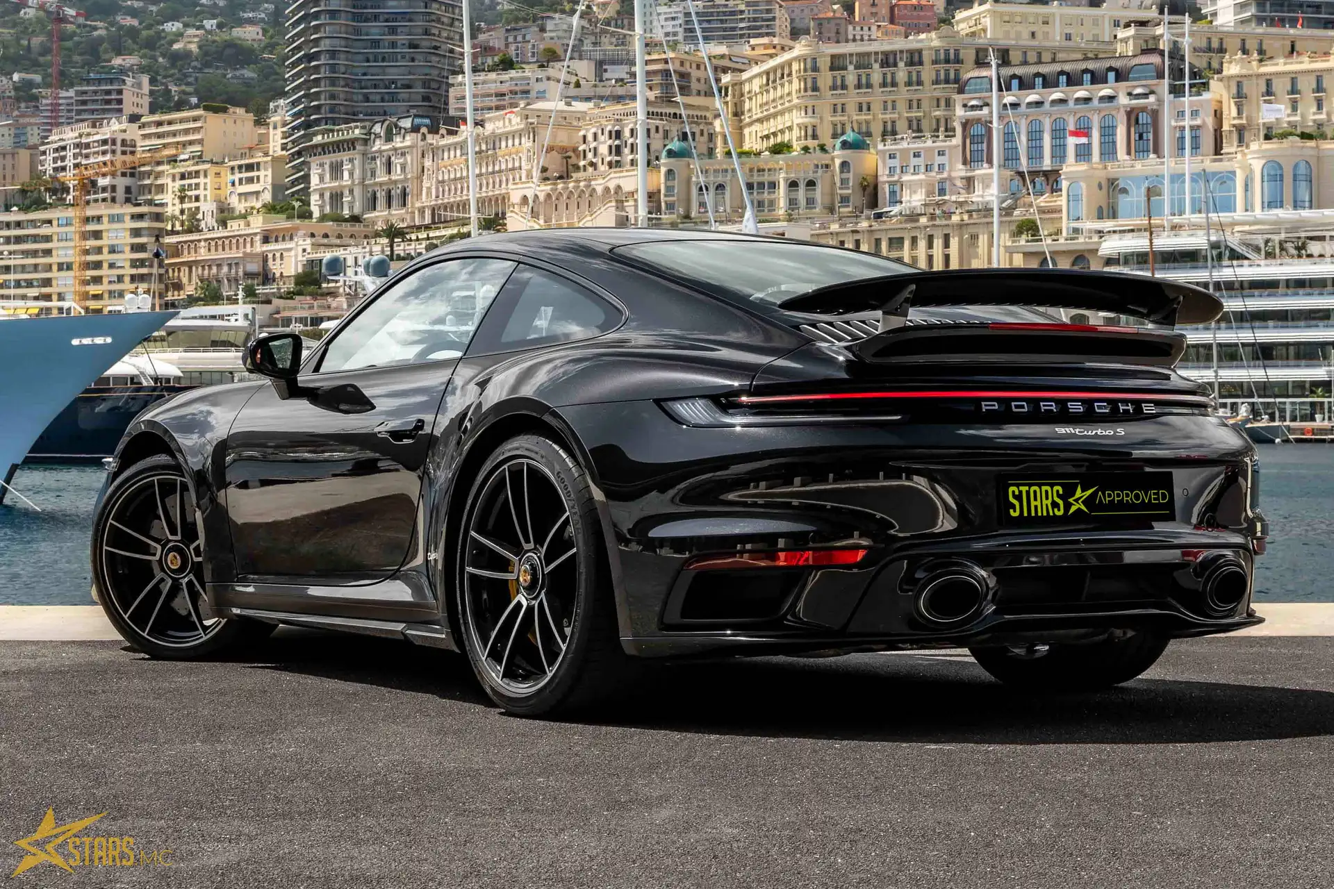 포르쉐 911 Turbo S Coupe 2020 검정 사진 6