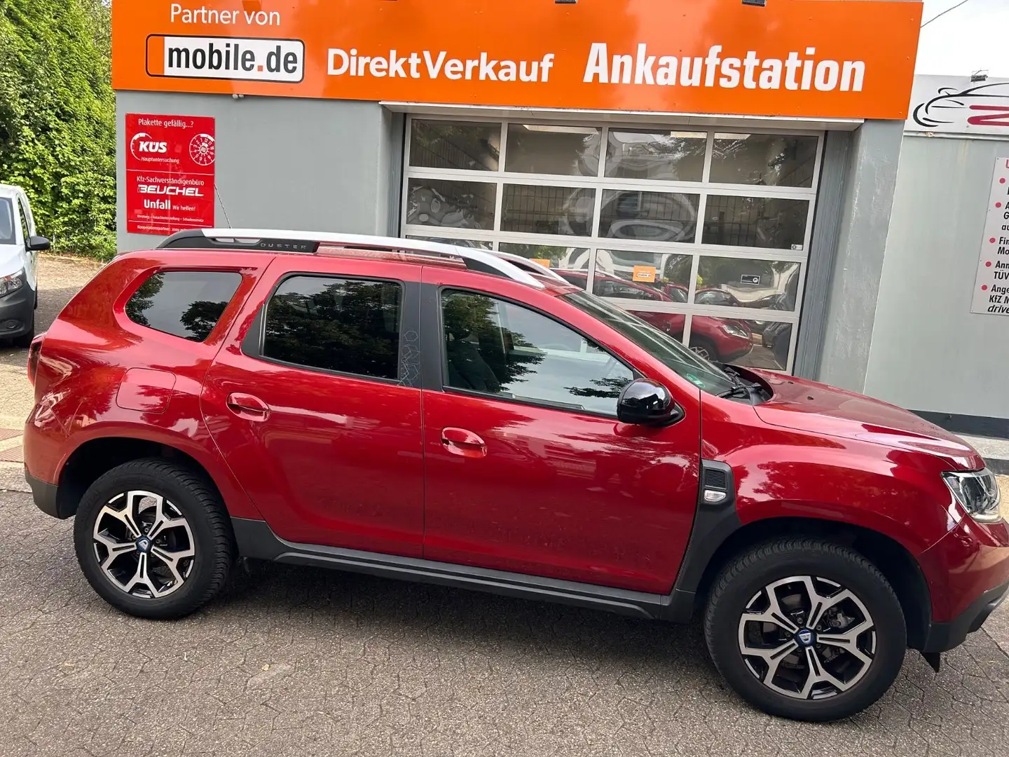 Dacia Duster II Celebration+CarPlay+Navi+AllwLM+Kamera Rouge - 1