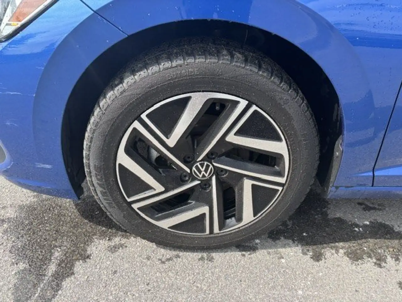Volkswagen Jetta снимка Volkswagen Jetta