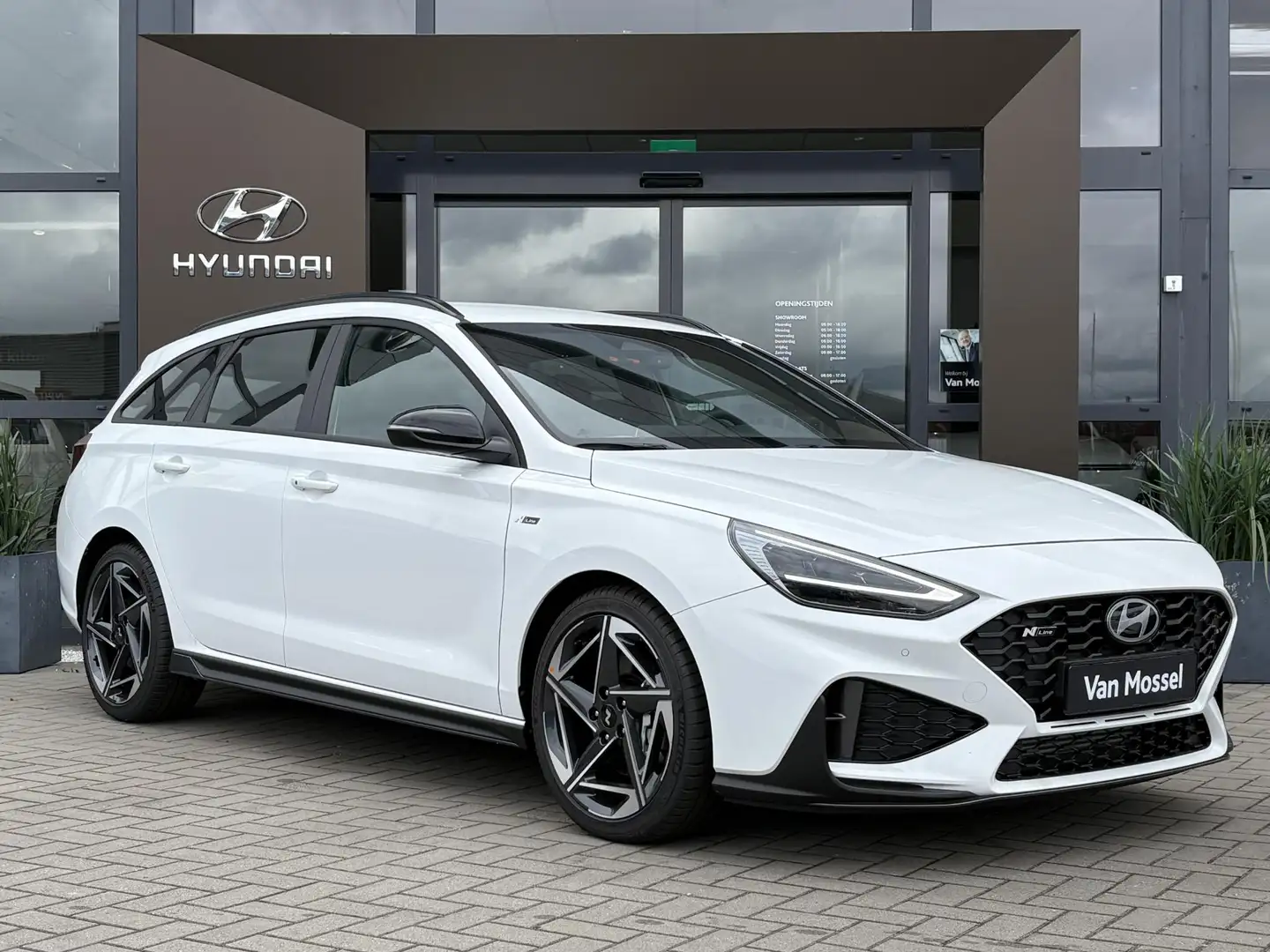 Hyundai i30 Wagon 1.5 T-GDi MHEV N Line | Automaat | Achteruit Weiß - 2