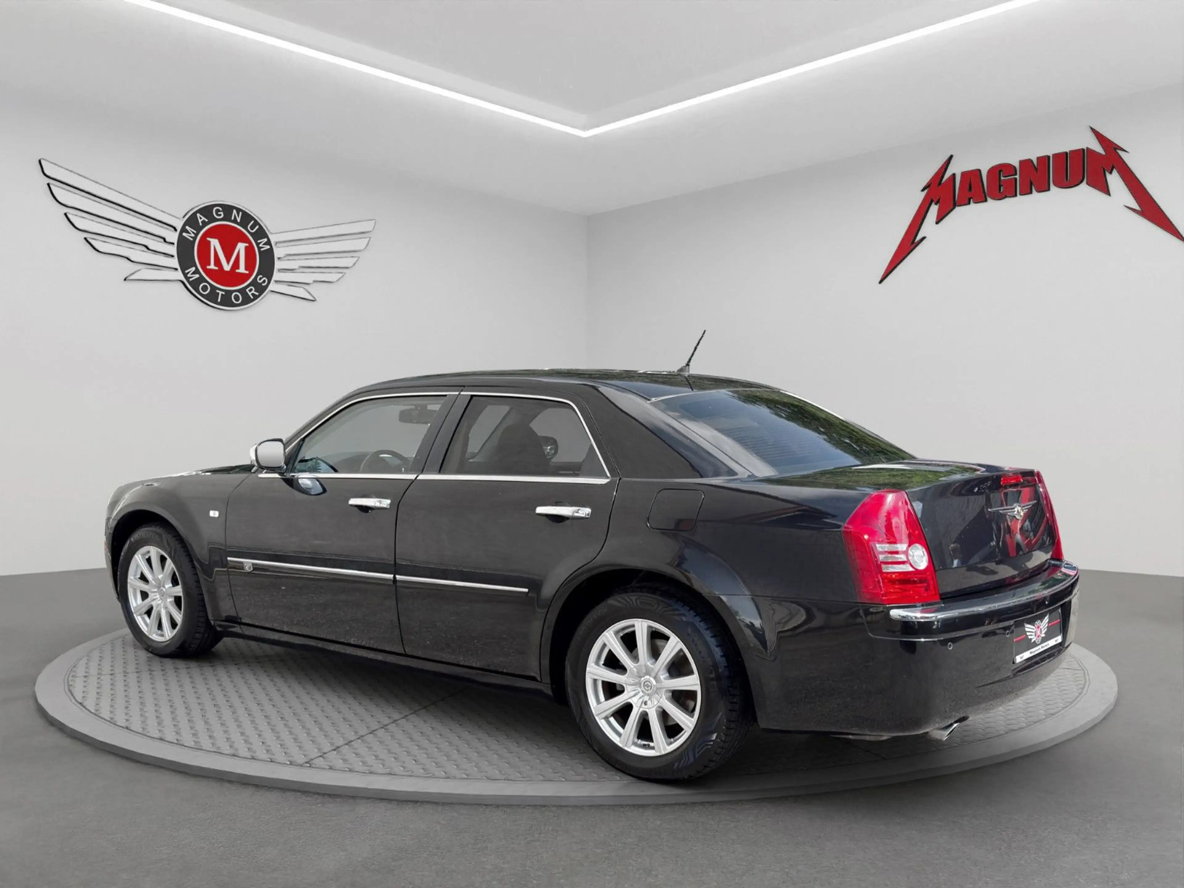 Chrysler 300C 3.0 CRD V6*Aut.*Leder*Schiebedach*Navi*PDC* — photo 4