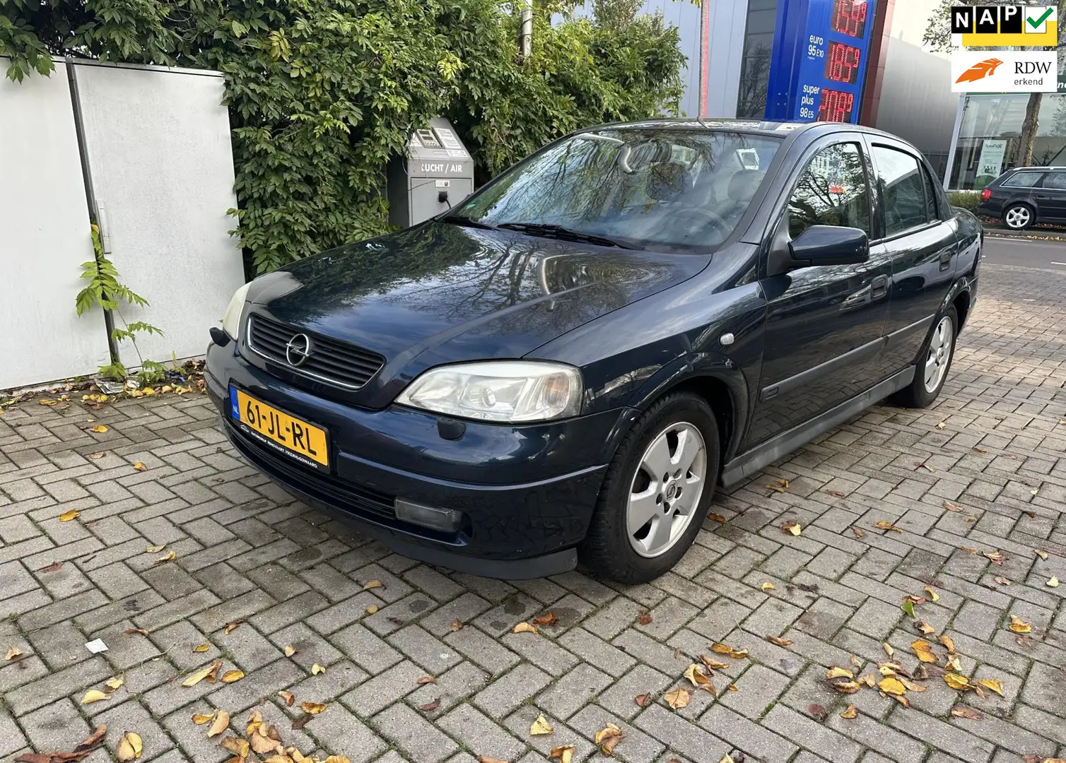 Opel Astra 1.8-16V Elegance met maar 95000 dkm op teller Blauw - 1