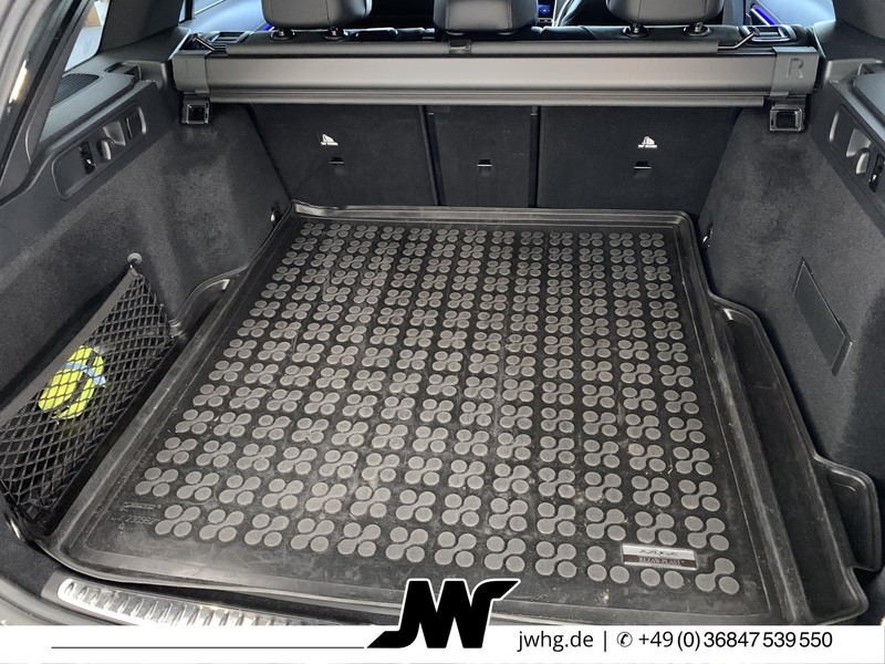 Mercedes-Benz C 200 2x AMG-Line LED Navi 18" Kamera DAB SportS — photo 7