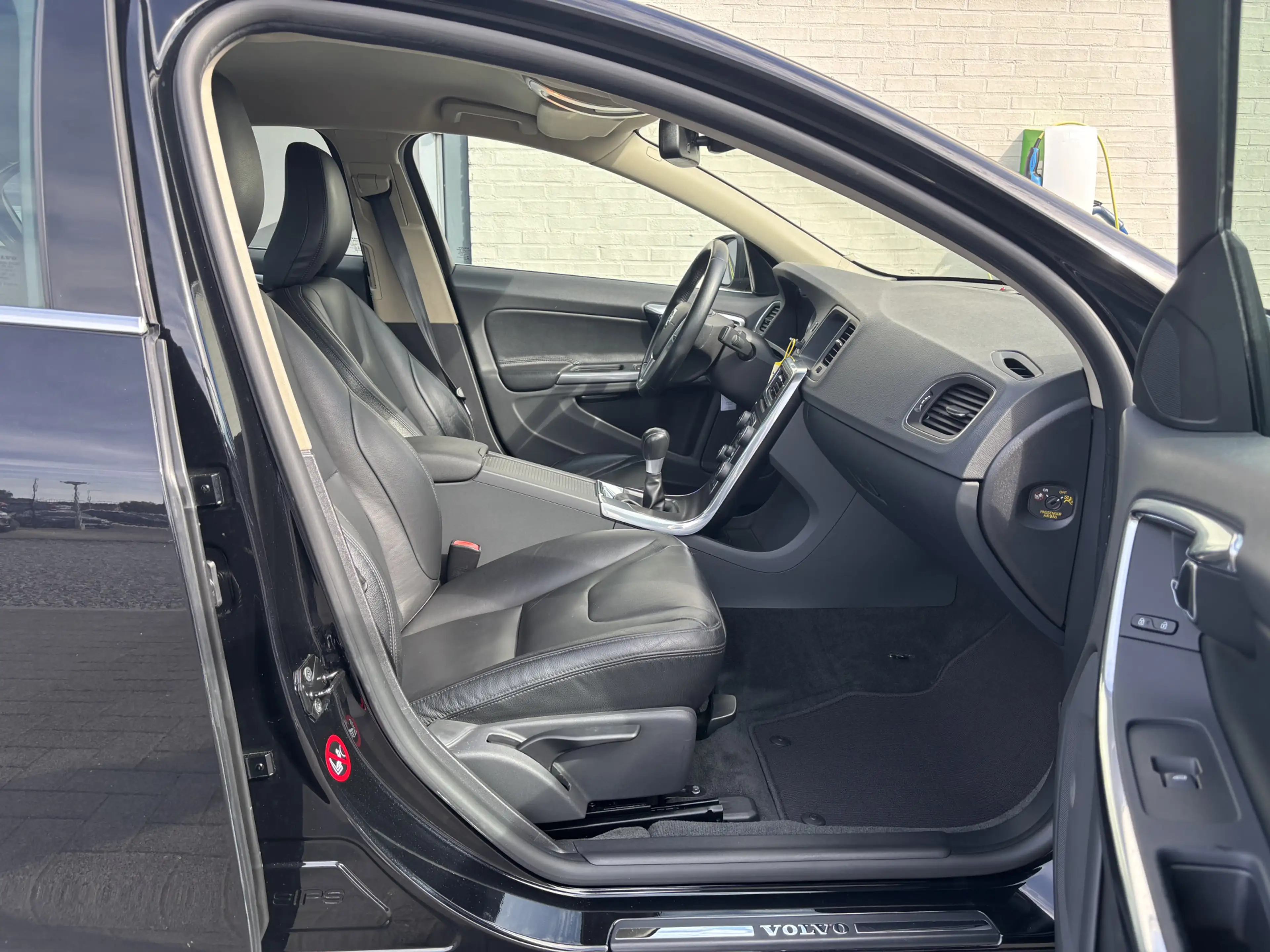 Volvo S60 1.6 T3 Momentum | Trekhaak | Cruise control | Meta — photo 11
