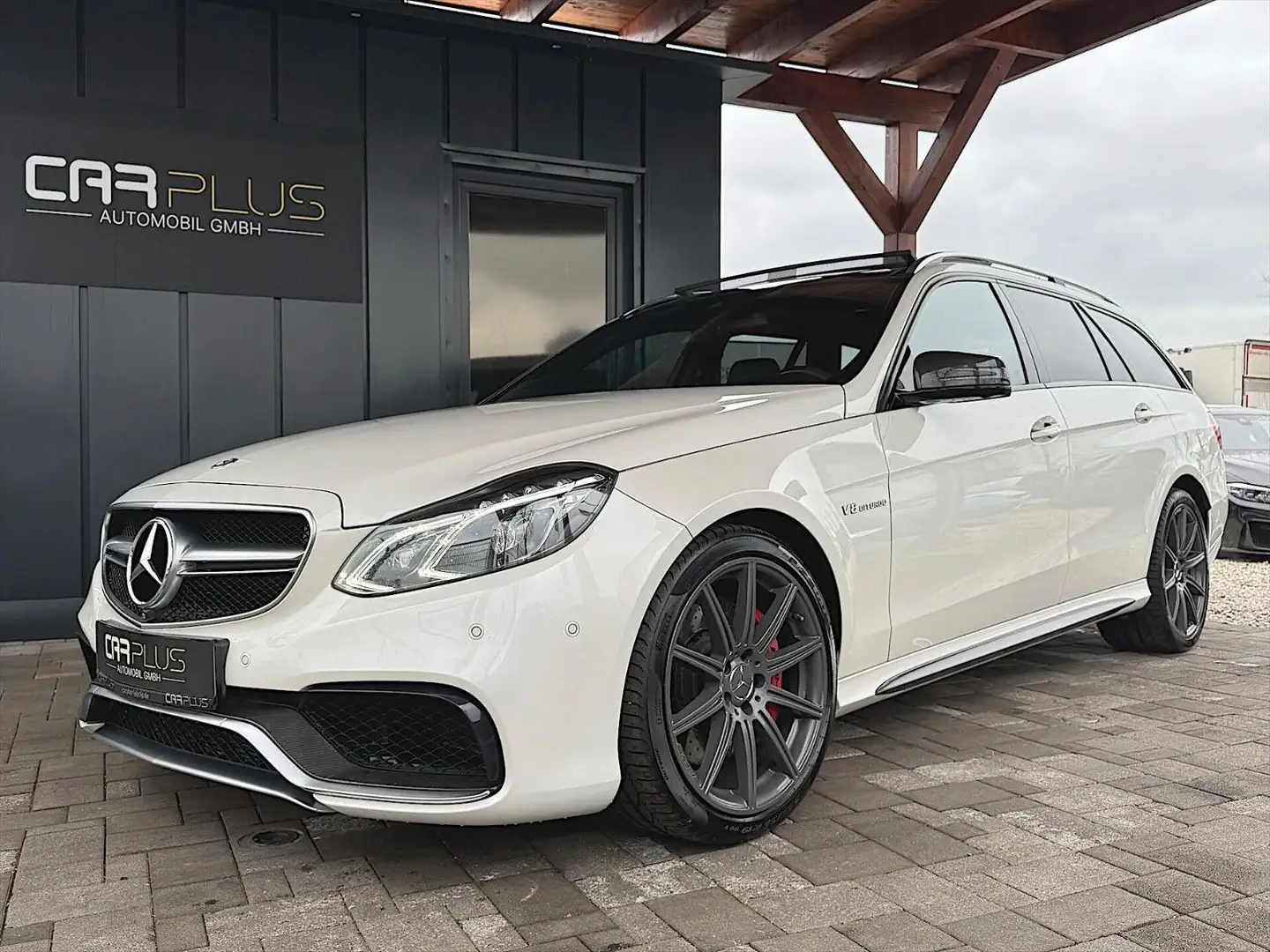 Mercedes-Benz E 63 AMG E 63 S AMG 4Matic Carbon Drivers Package *Pano* Weiß - 1