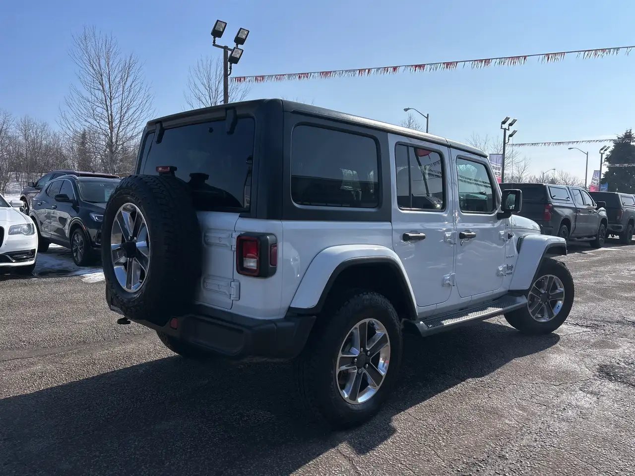 Jeep Wrangler снимка Jeep Wrangler
