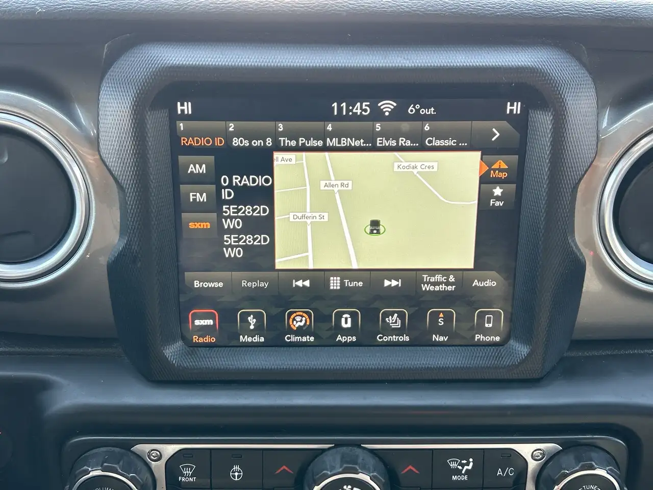 Jeep Wrangler снимка Jeep Wrangler