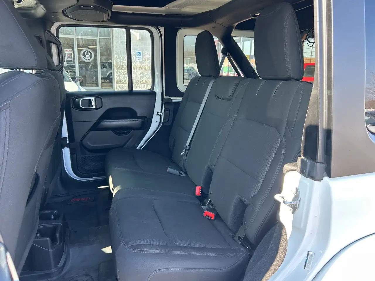 Jeep Wrangler снимка Jeep Wrangler