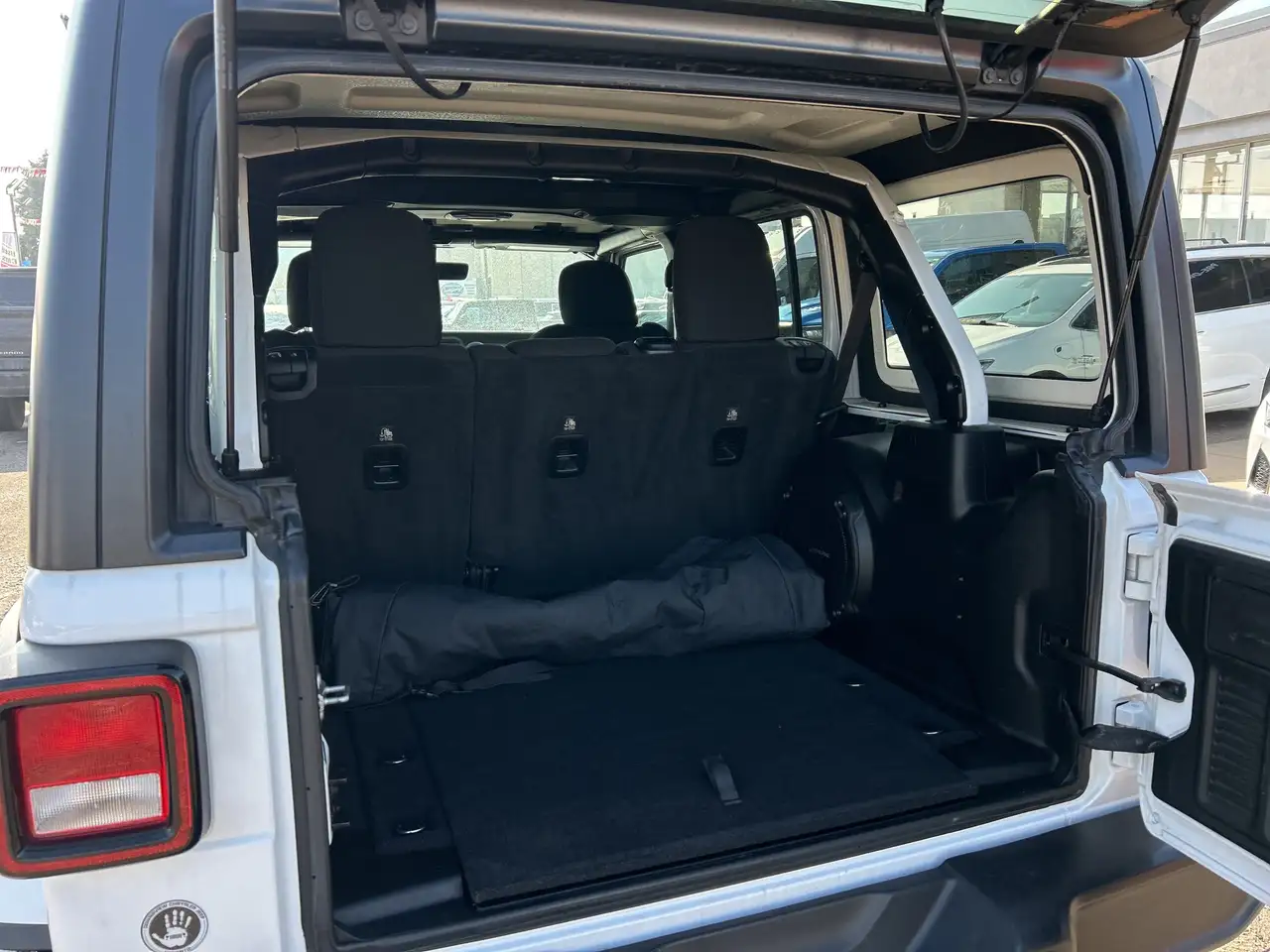 Jeep Wrangler снимка Jeep Wrangler