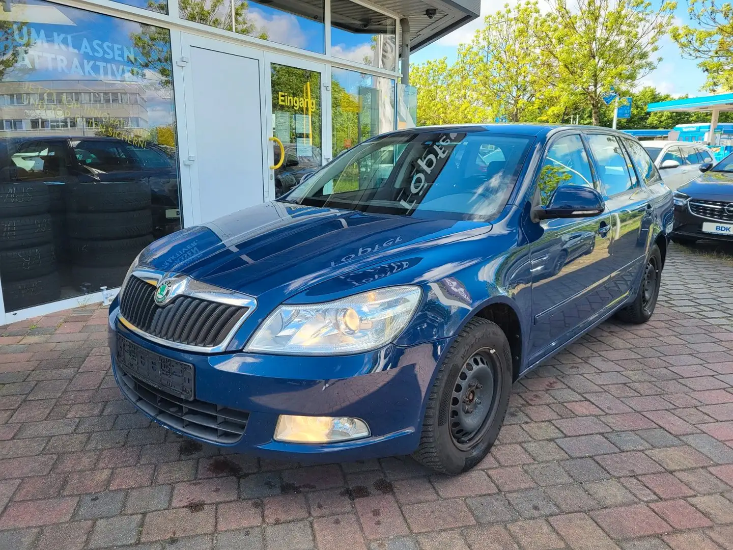 Skoda Octavia Combi Ambiente 2-Hand/Alufelgen/Navi Modrá - 1