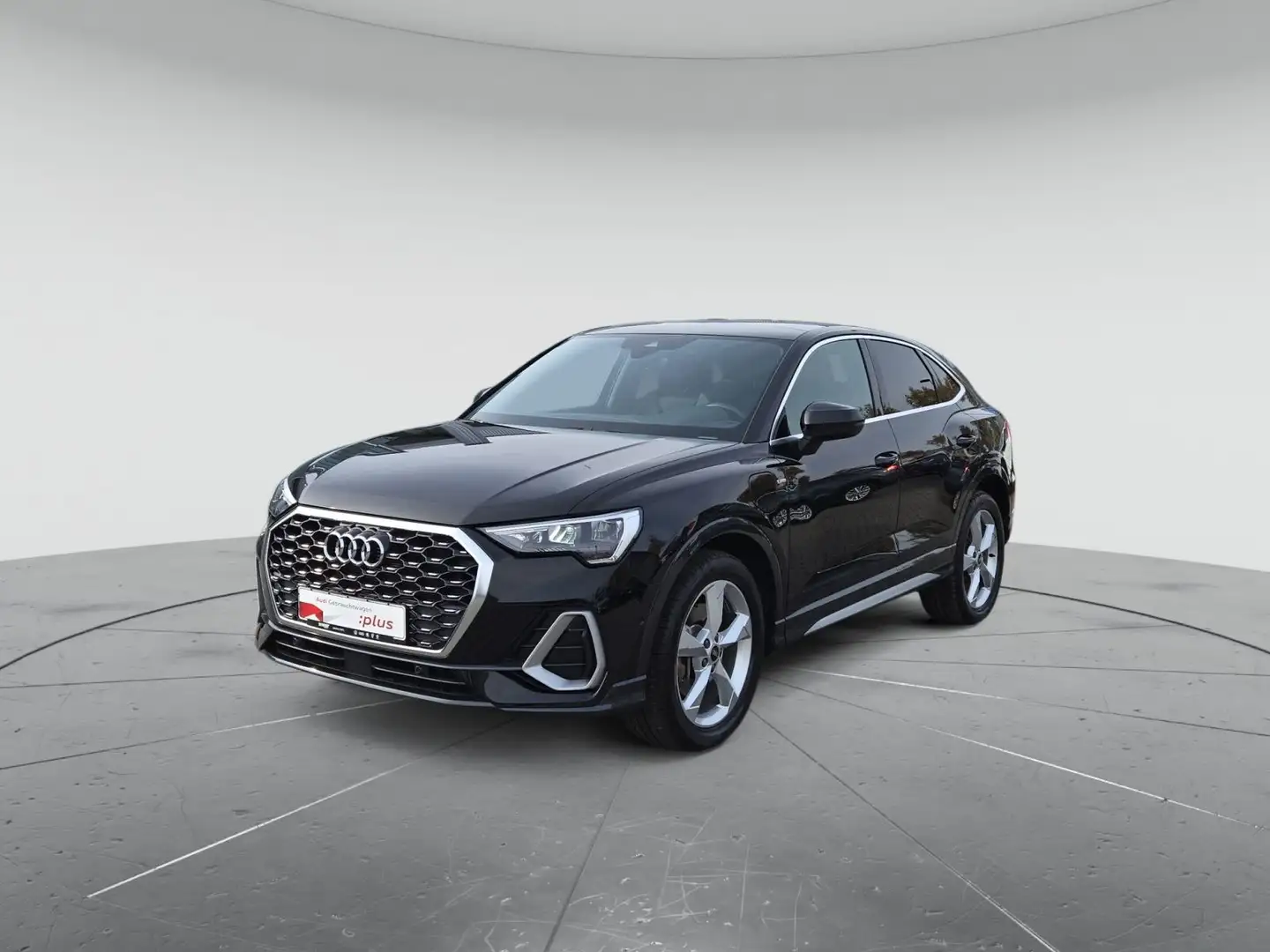 Audi Q3 S line 45 TFSI e S tronic, AHK/PANO Noir - 2