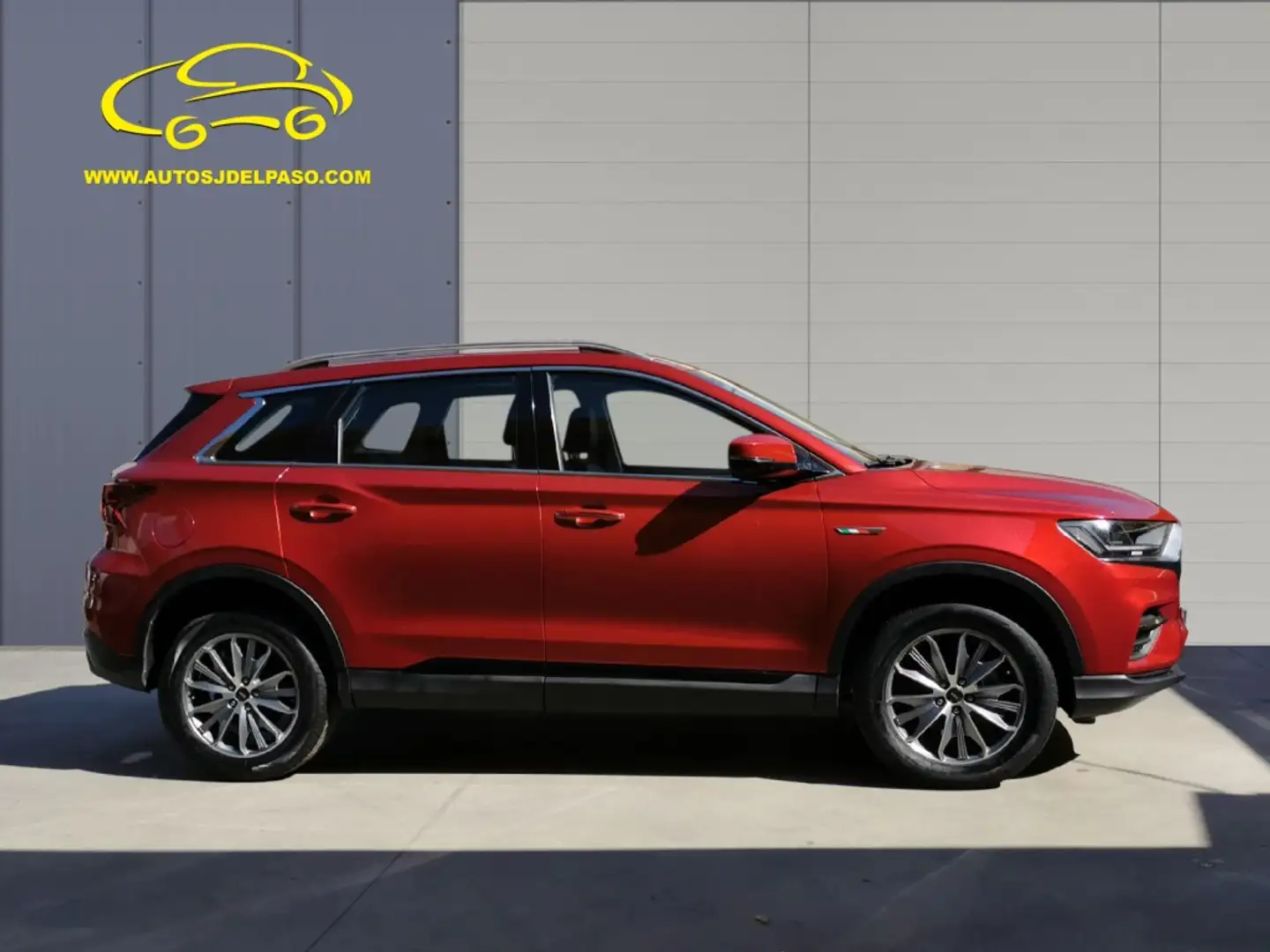 SWM G01 1.5T Luxury Burdeos - 2