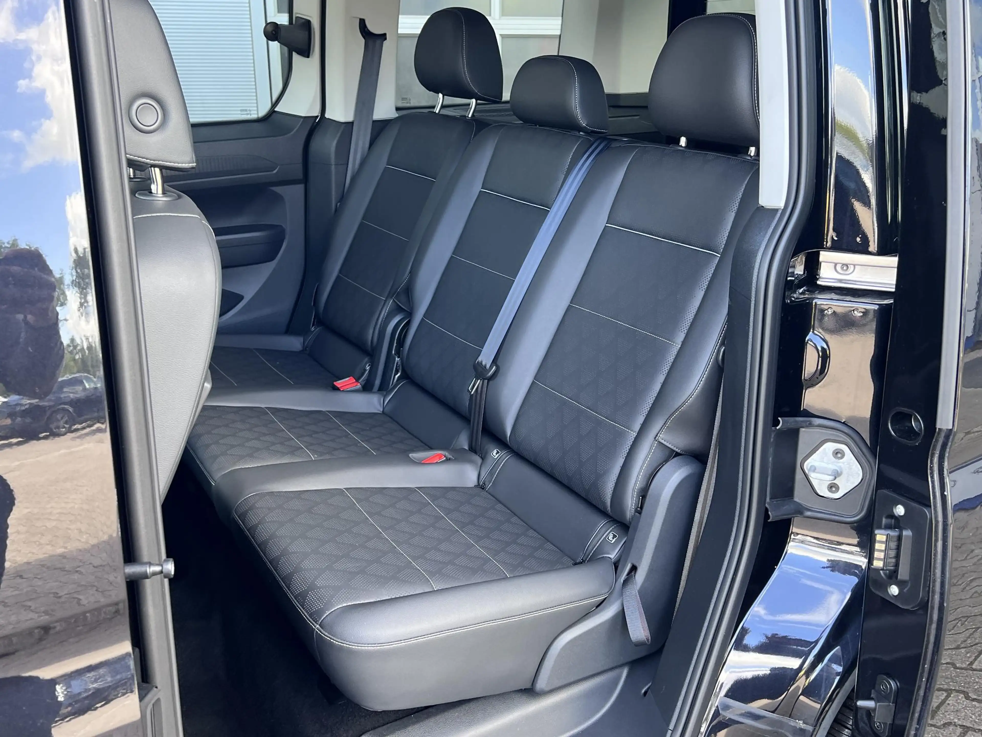 Ford Tourneo Connect 1.5 EcoBoost PHEV L2 Titanium 150pk | Trekhaak | A — photo 11