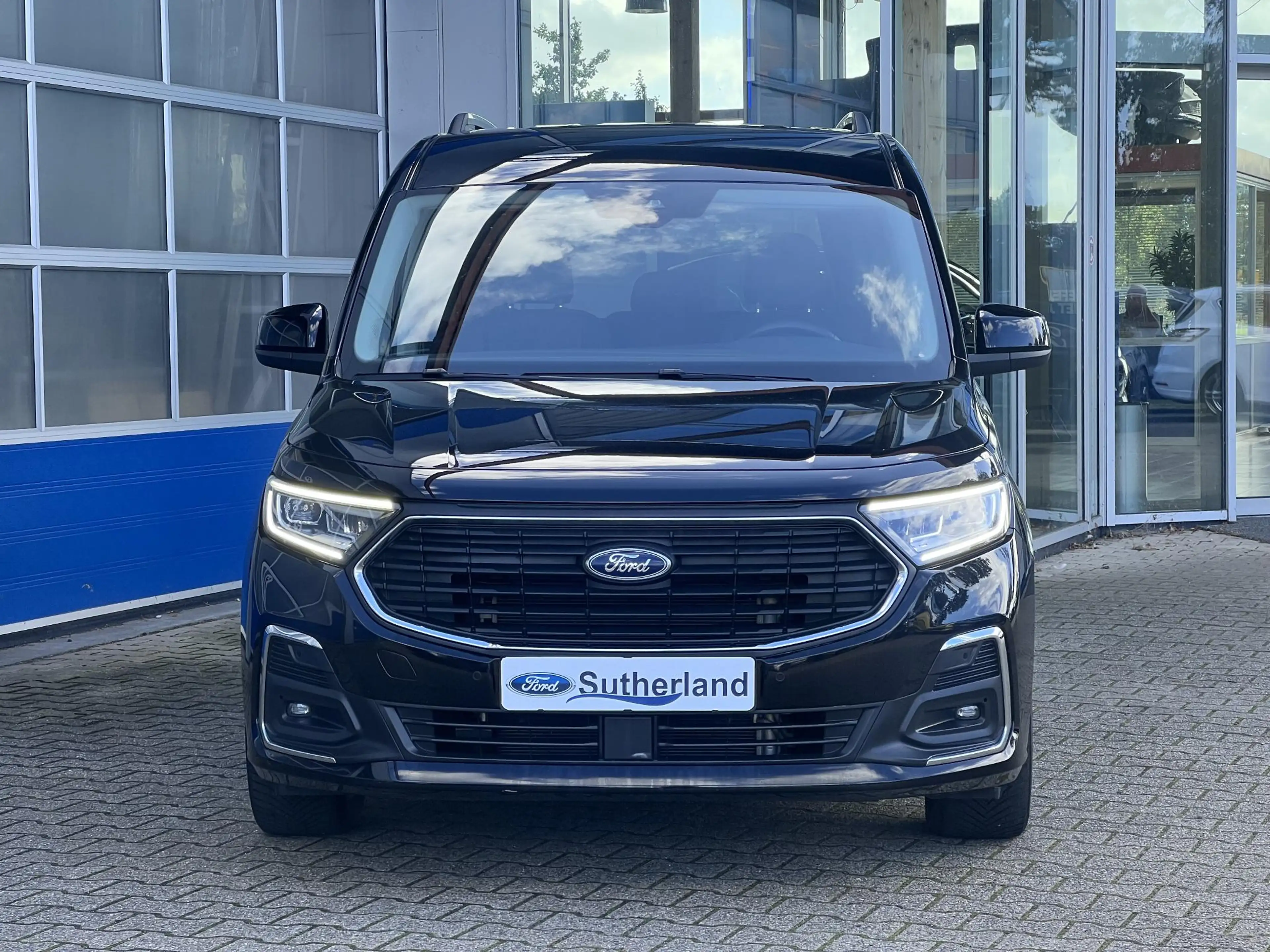 Ford Tourneo Connect 1.5 EcoBoost PHEV L2 Titanium 150pk | Trekhaak | A — photo 2