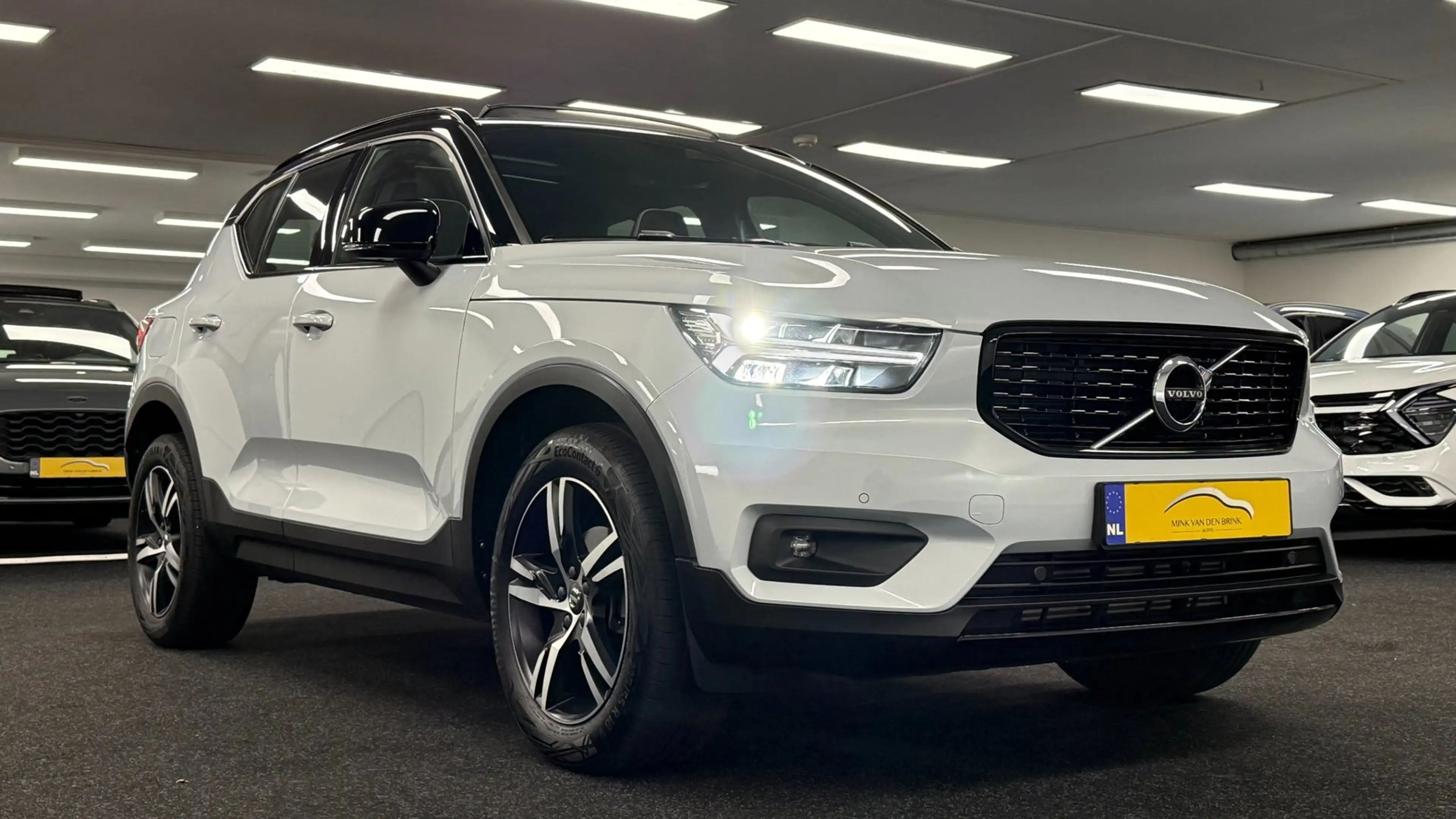 Volvo XC40 1.5 T2 R-Design*Panodak*Camera*Carplay*Navi*Leder — photo 22