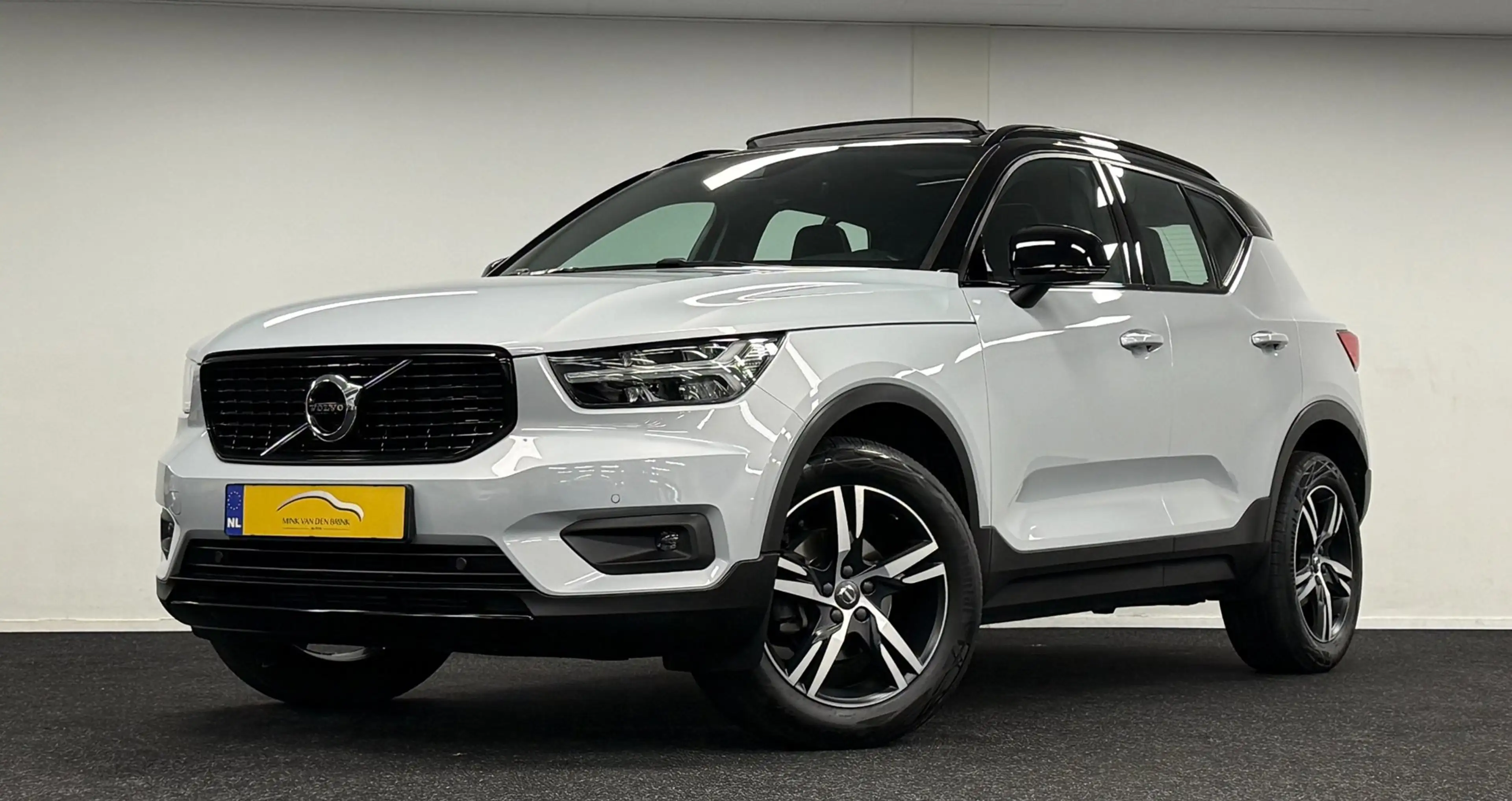 Volvo XC40 1.5 T2 R-Design*Panodak*Camera*Carplay*Navi*Leder — photo 25
