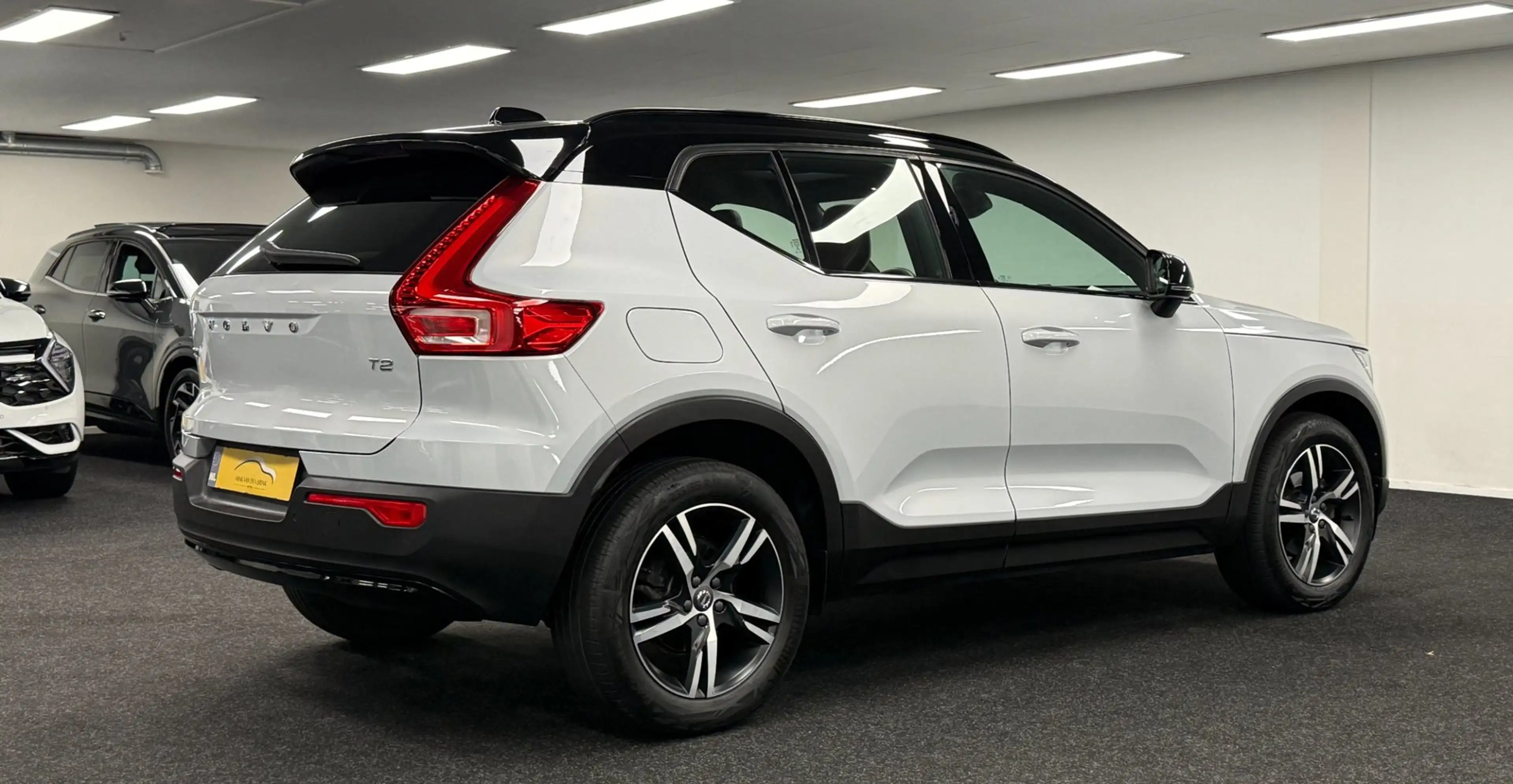 Volvo XC40 1.5 T2 R-Design*Panodak*Camera*Carplay*Navi*Leder — photo 10