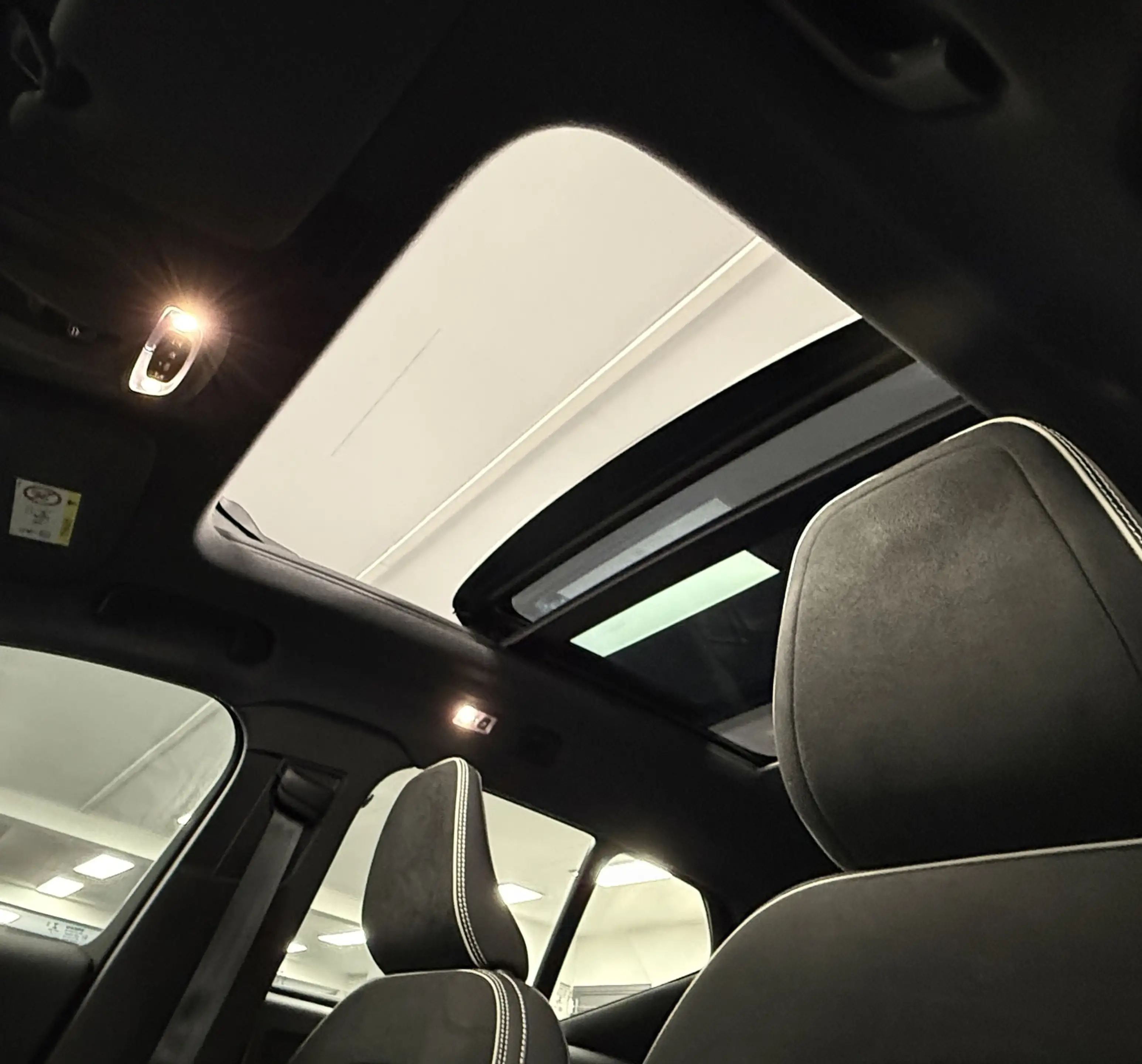 Volvo XC40 1.5 T2 R-Design*Panodak*Camera*Carplay*Navi*Leder — photo 6