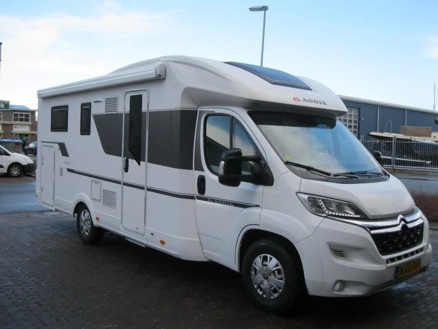 Citroen Jumpy Adria Coral Axess 670 SL Bílá - 1