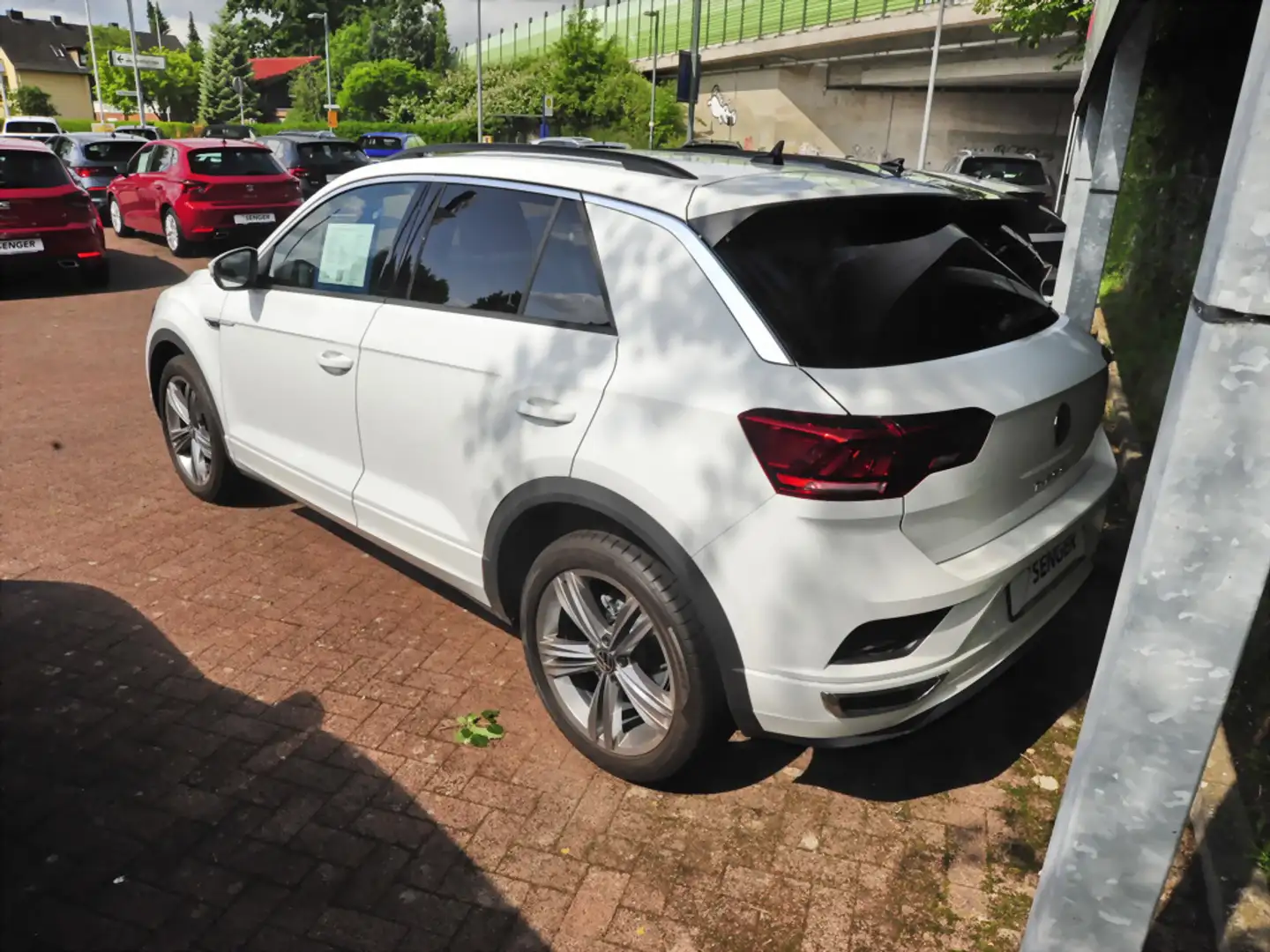 Volkswagen T-Roc 1.5 TSI R-Line DSG Navi LED PDC ACC Weiß - 2