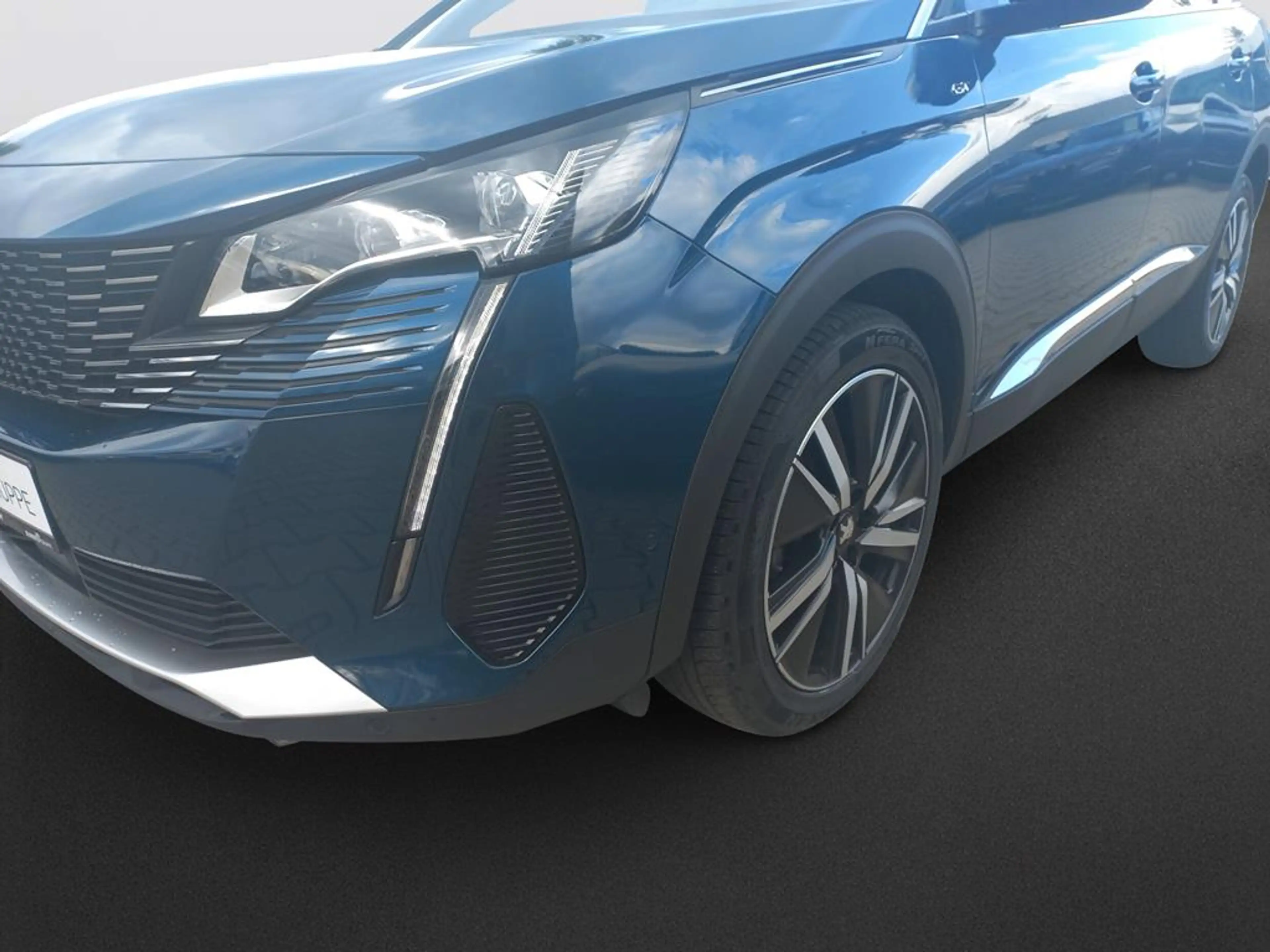 Peugeot 5008 2.0 BlueHDi 180 GT — photo 9