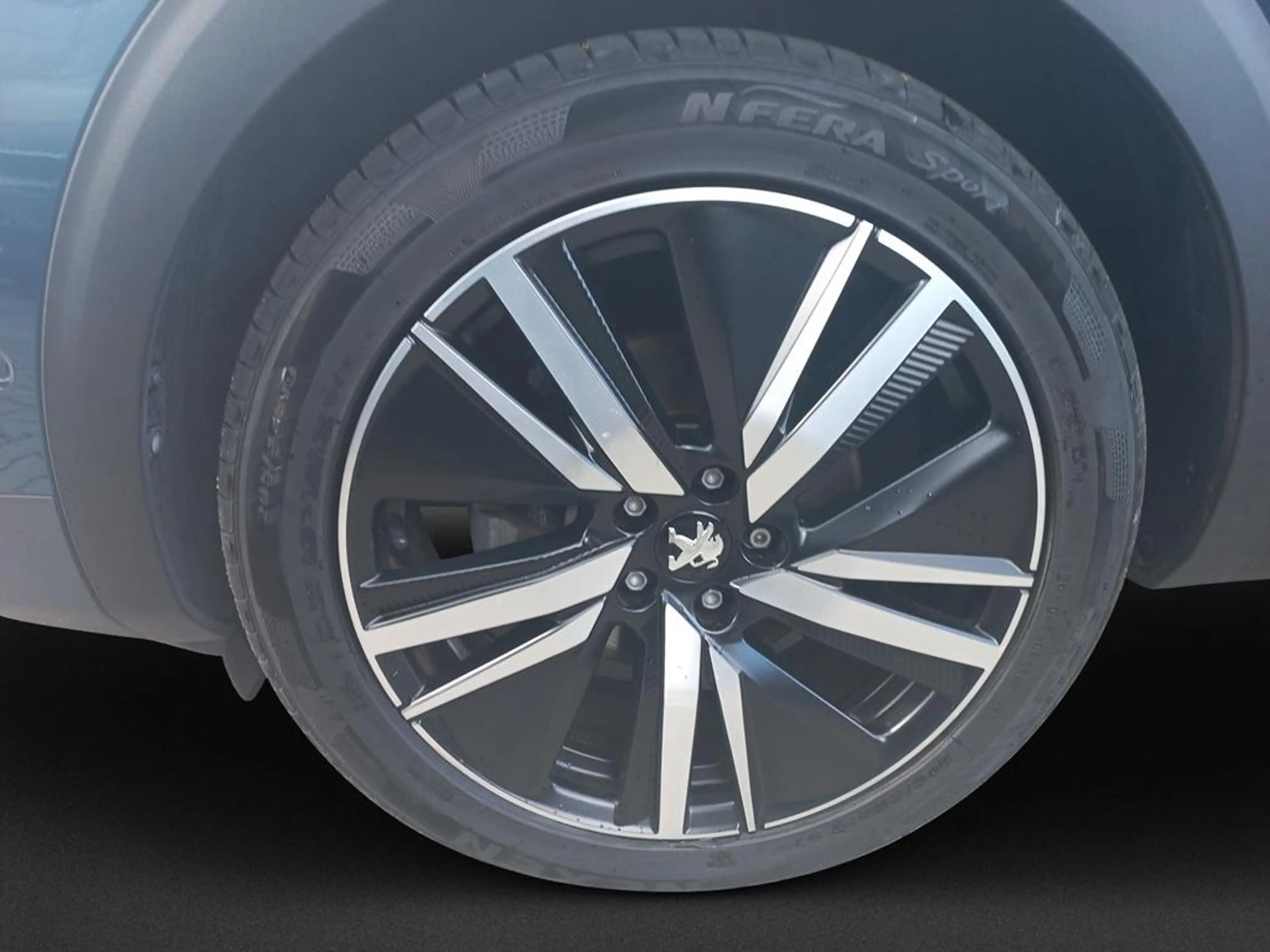 Peugeot 5008 2.0 BlueHDi 180 GT — photo 8