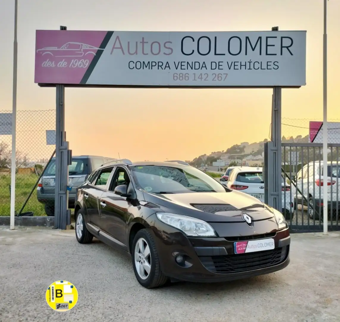 Renault Megane S.T. 1.5dCi Dynamique EDC Marrón - 1