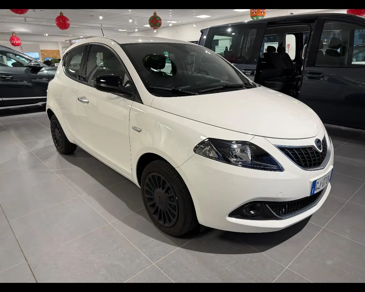 Lancia Ypsilon 2022