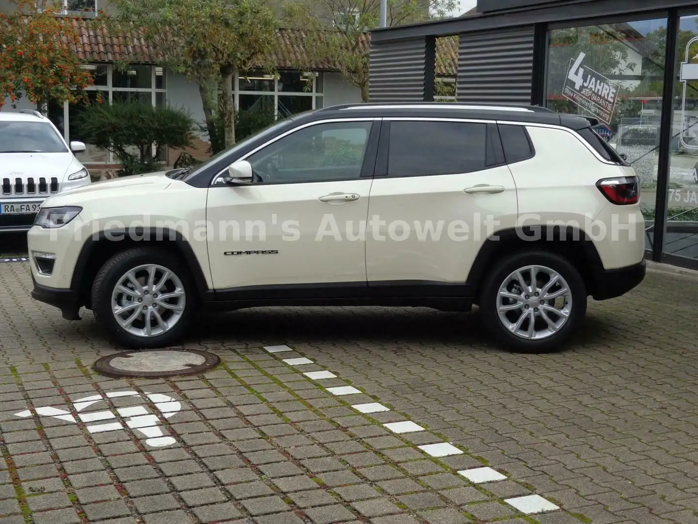 Jeep Compass Limited 1,3 DCT 4x2/Neup.: € 39.470, -- Weiß - 2