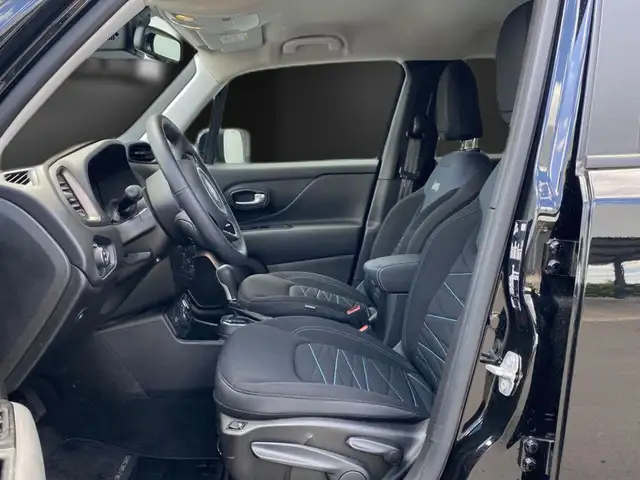 Jeep Renegade view 10
