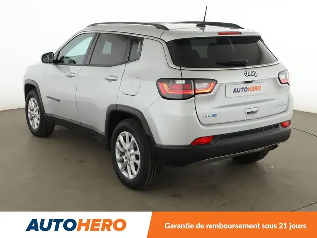 Jeep Compass view 4