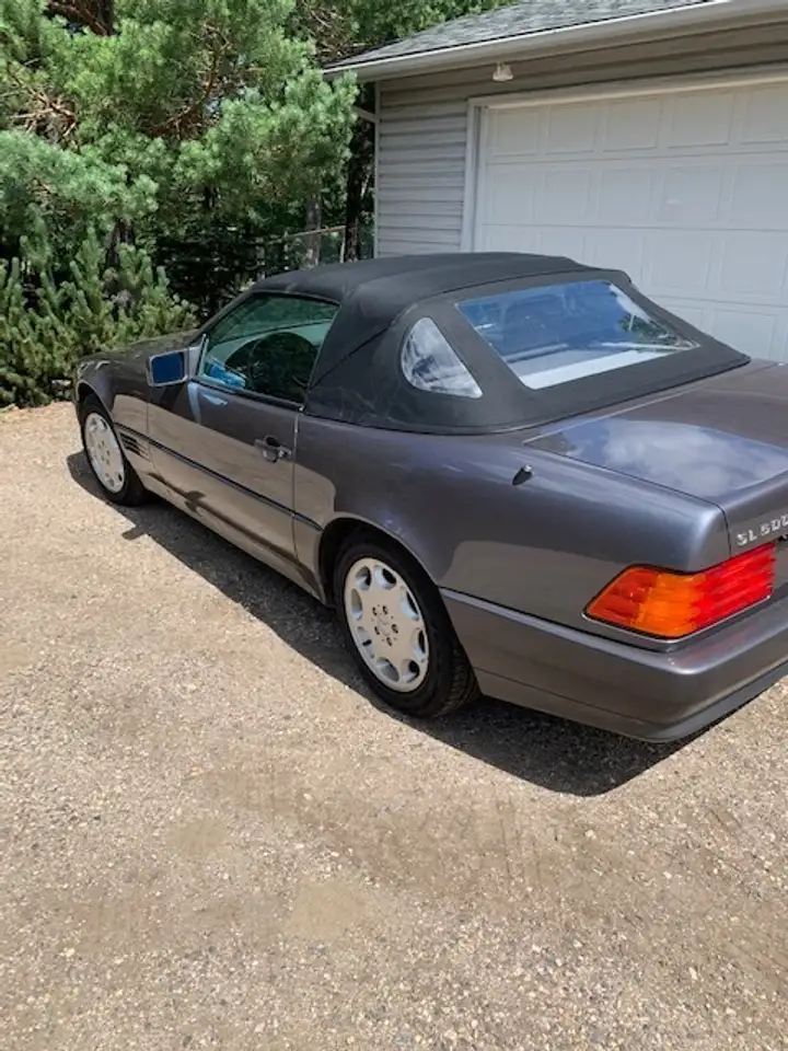 Mercedes-Benz SL снимка Mercedes-Benz SL