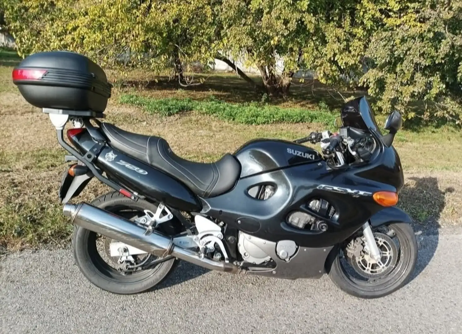 Suzuki GSX 750 gsx 750 f Noir - 1