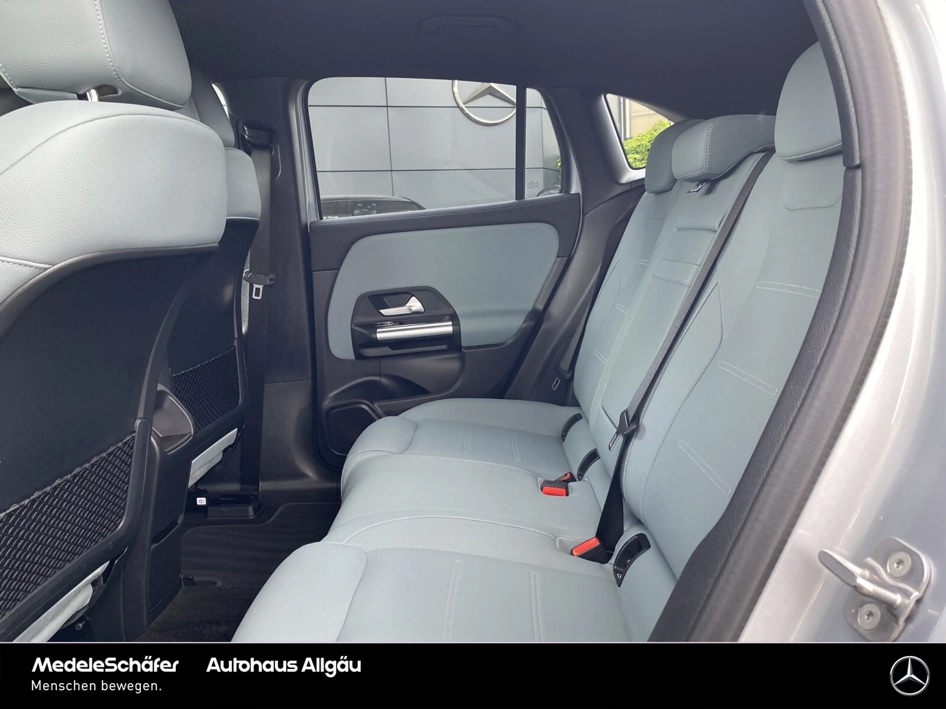 Mercedes-Benz EQA 250 EQA 250 AMG Night Advanced Vorr.Distronic LED Park — photo 12