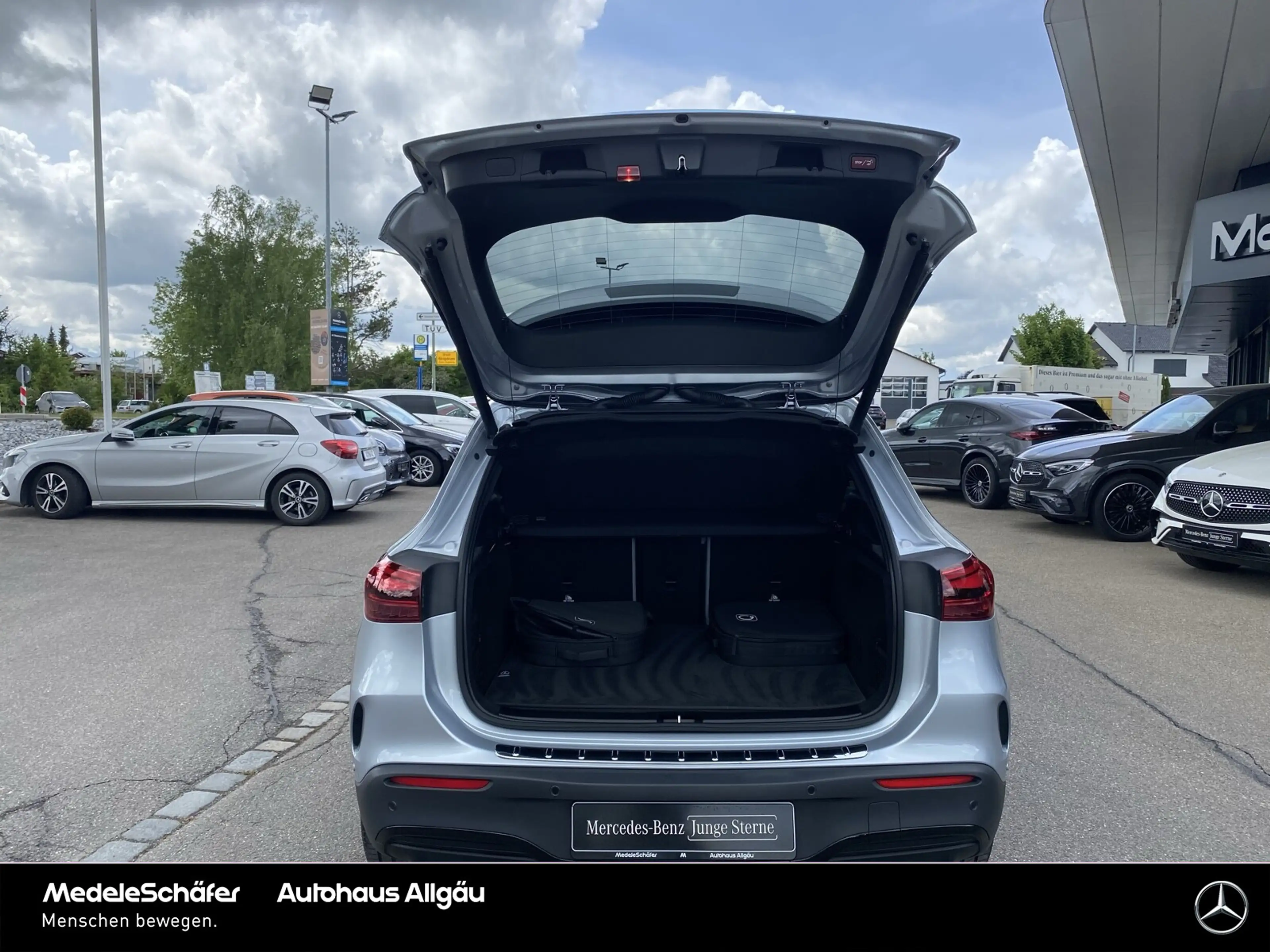 Mercedes-Benz EQA 250 EQA 250 AMG Night Advanced Vorr.Distronic LED Park — photo 4