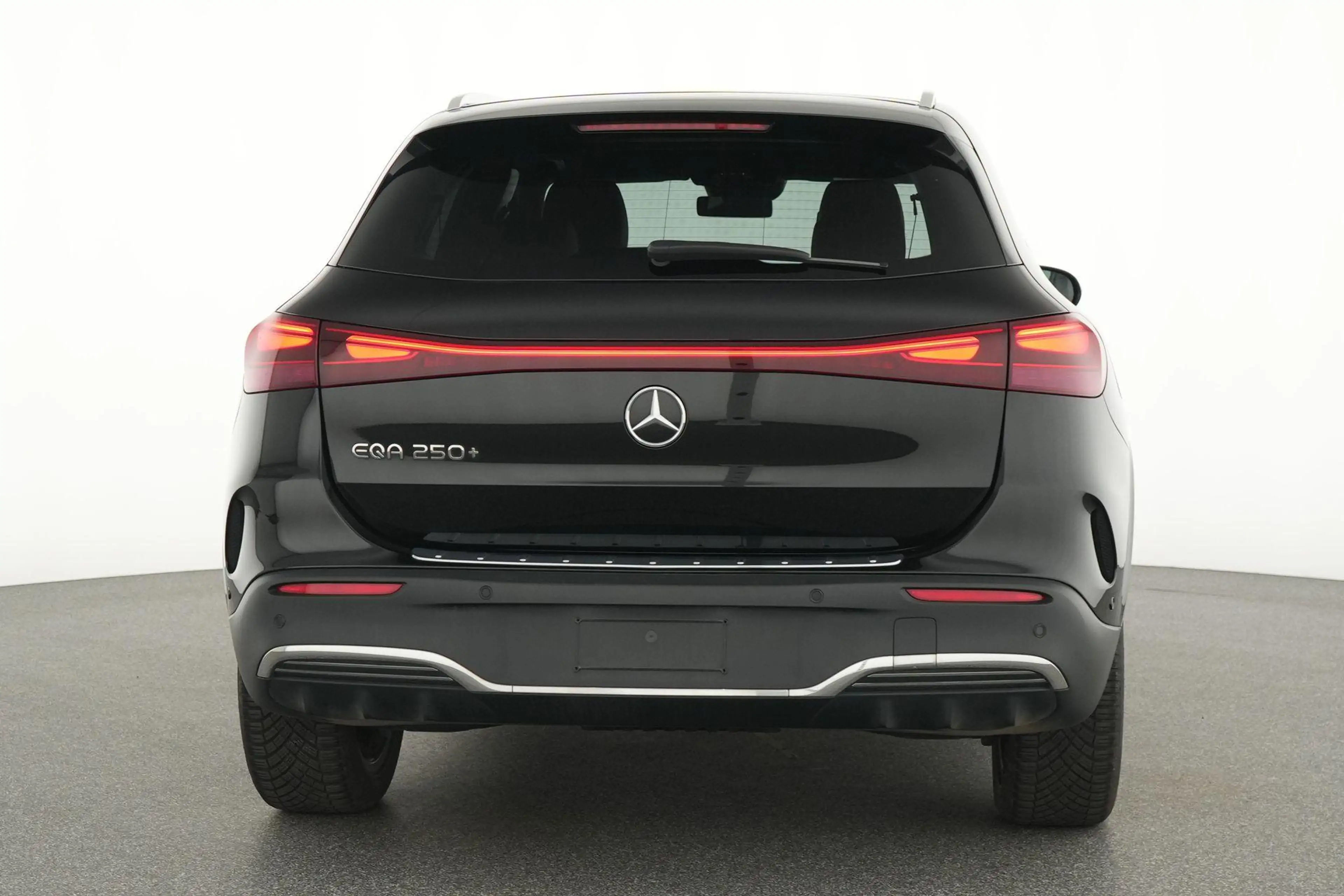 Mercedes-Benz EQA 250 250+ 'Star Edition' — photo 7