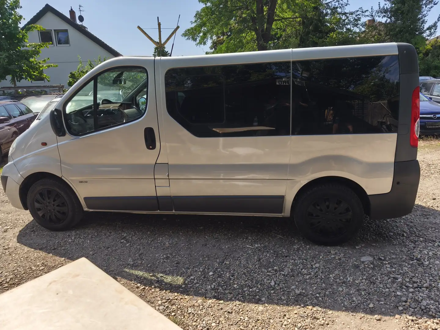 Opel Vivaro Kombi L1H1 2,9t Silber - 2