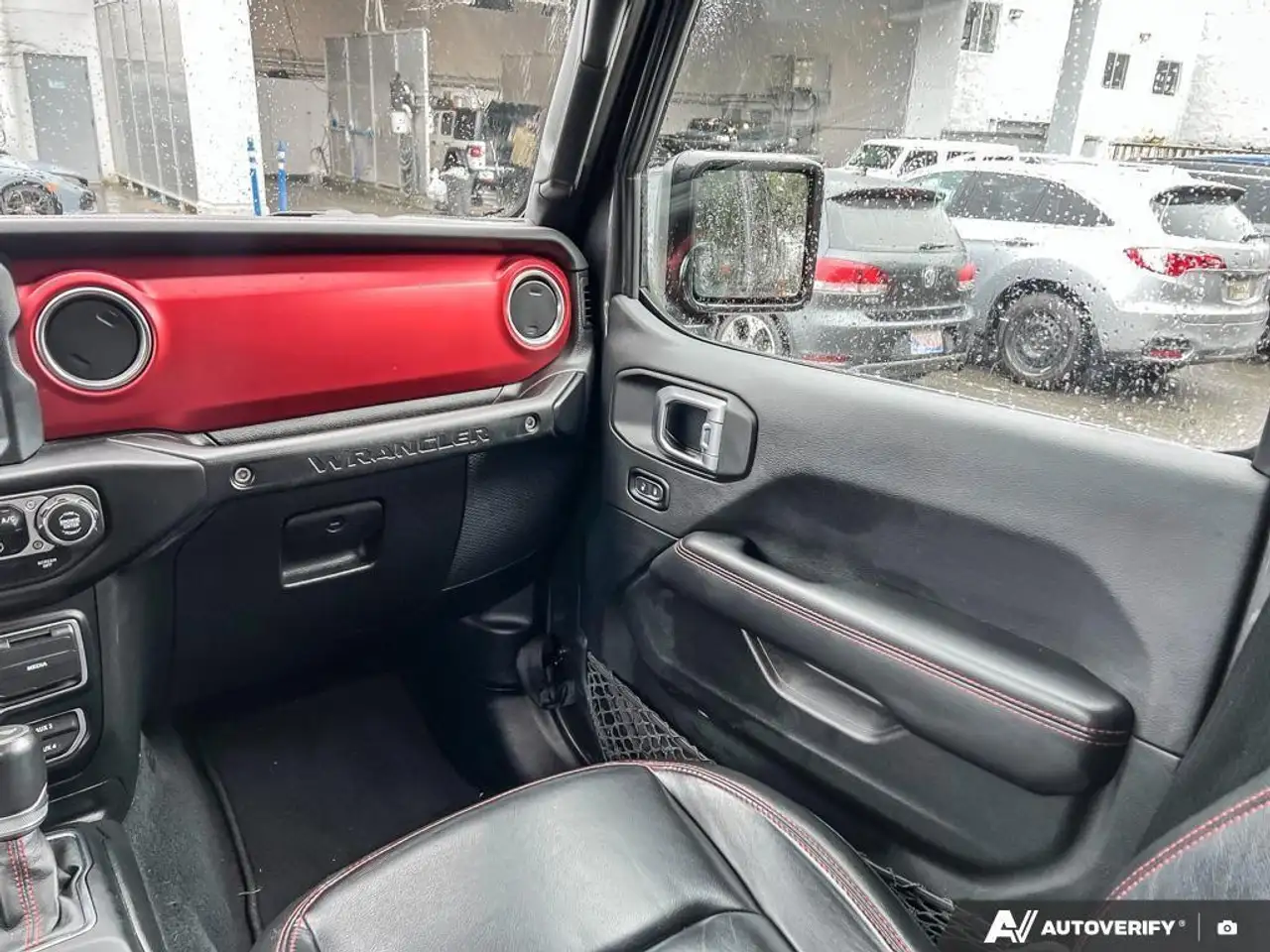 Jeep Wrangler снимка Jeep Wrangler
